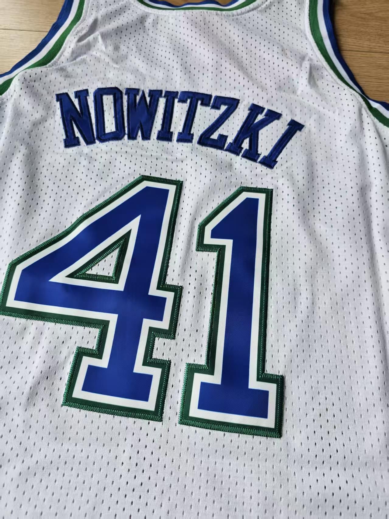 NBA 1998 99 Dallas Mavericks #41 Dirk Nowitzki Jersey Size US XL / EU 56 / 4 - 3 Thumbnail