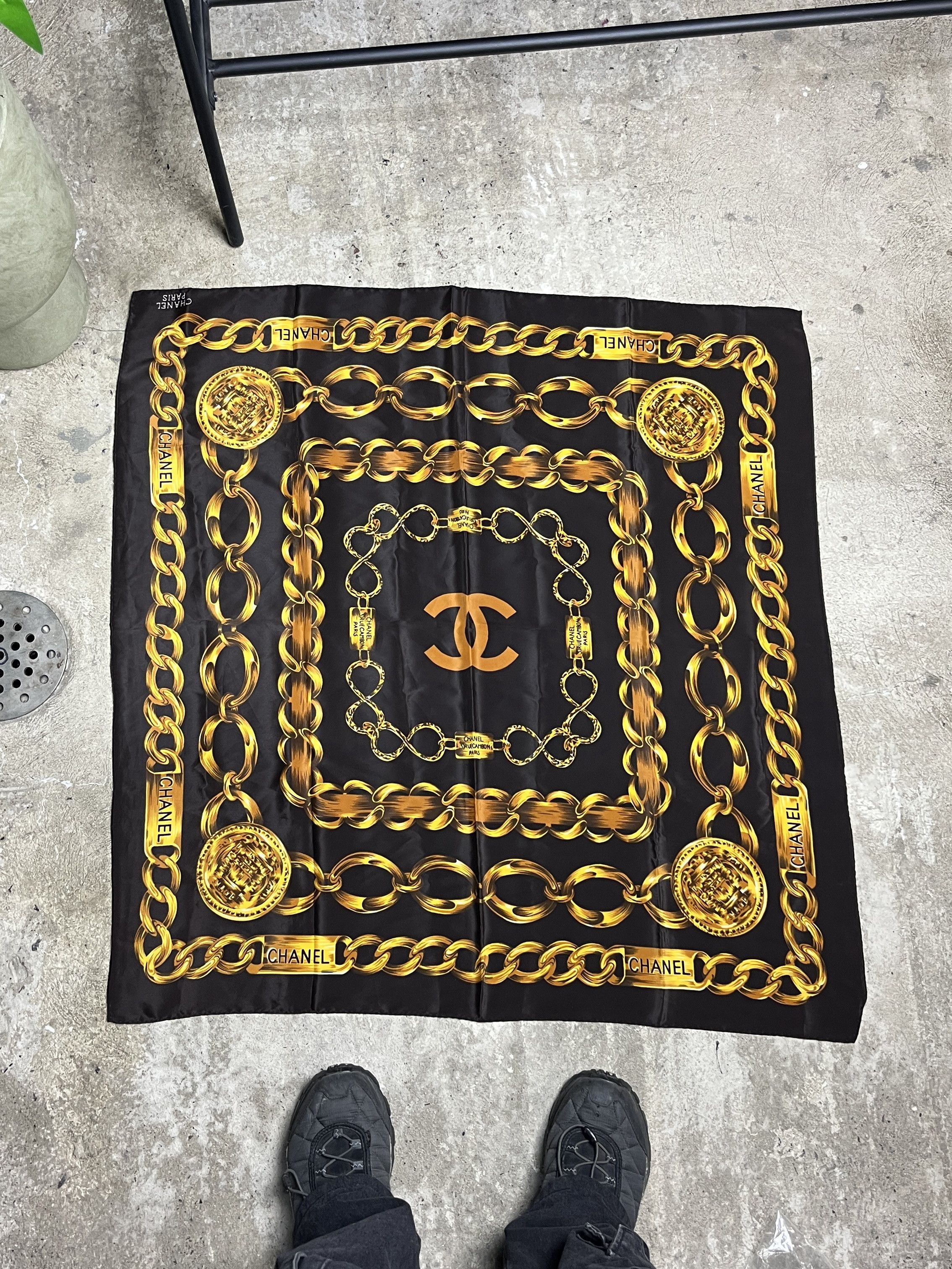 Chanel CHANEL GOLD CHAIN PRINT SILK SCARF - № 4517 Size ONE SIZE - 1 Thumbnail