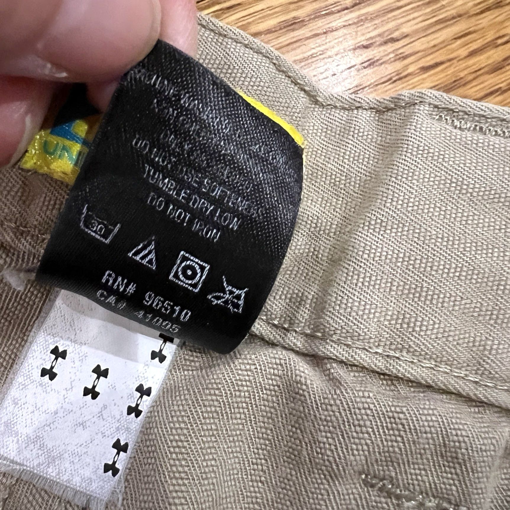 Under Armour Under Armour Men’s Y2K Style Chino Shorts Size 38 Size US 38 / EU 54 - 4 Thumbnail