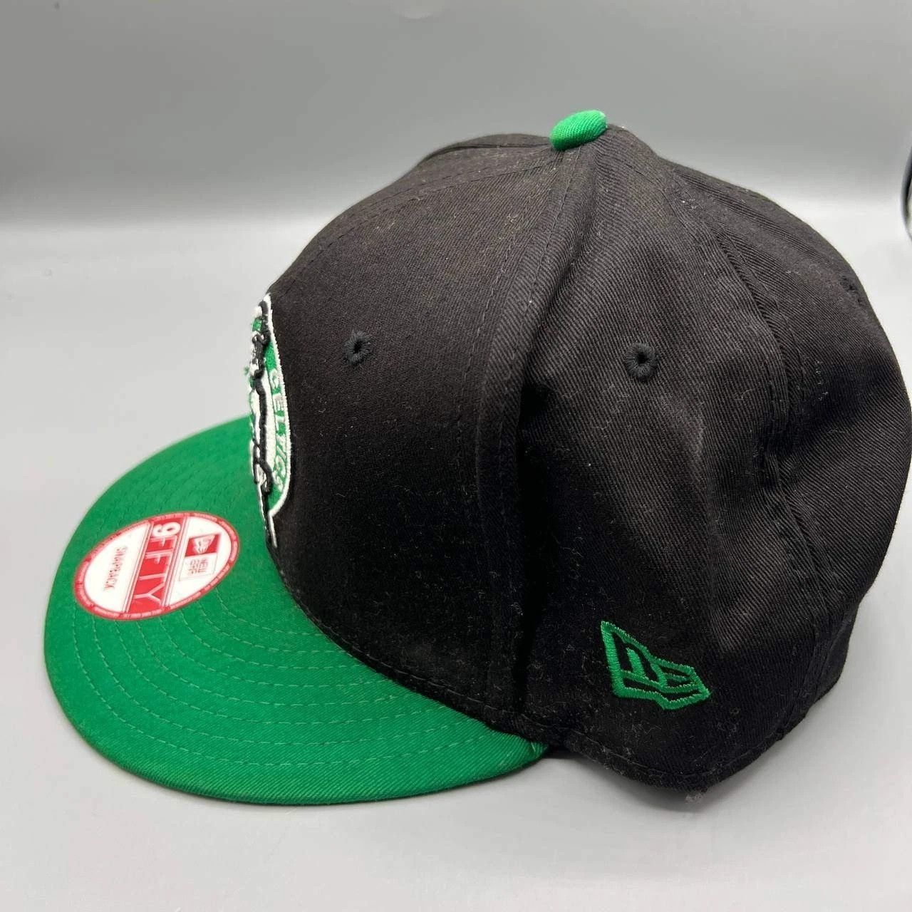New Era Boston Celtics Hat Men Black NBA Snap Back Hardwood Classics Size ONE SIZE - 3 Thumbnail
