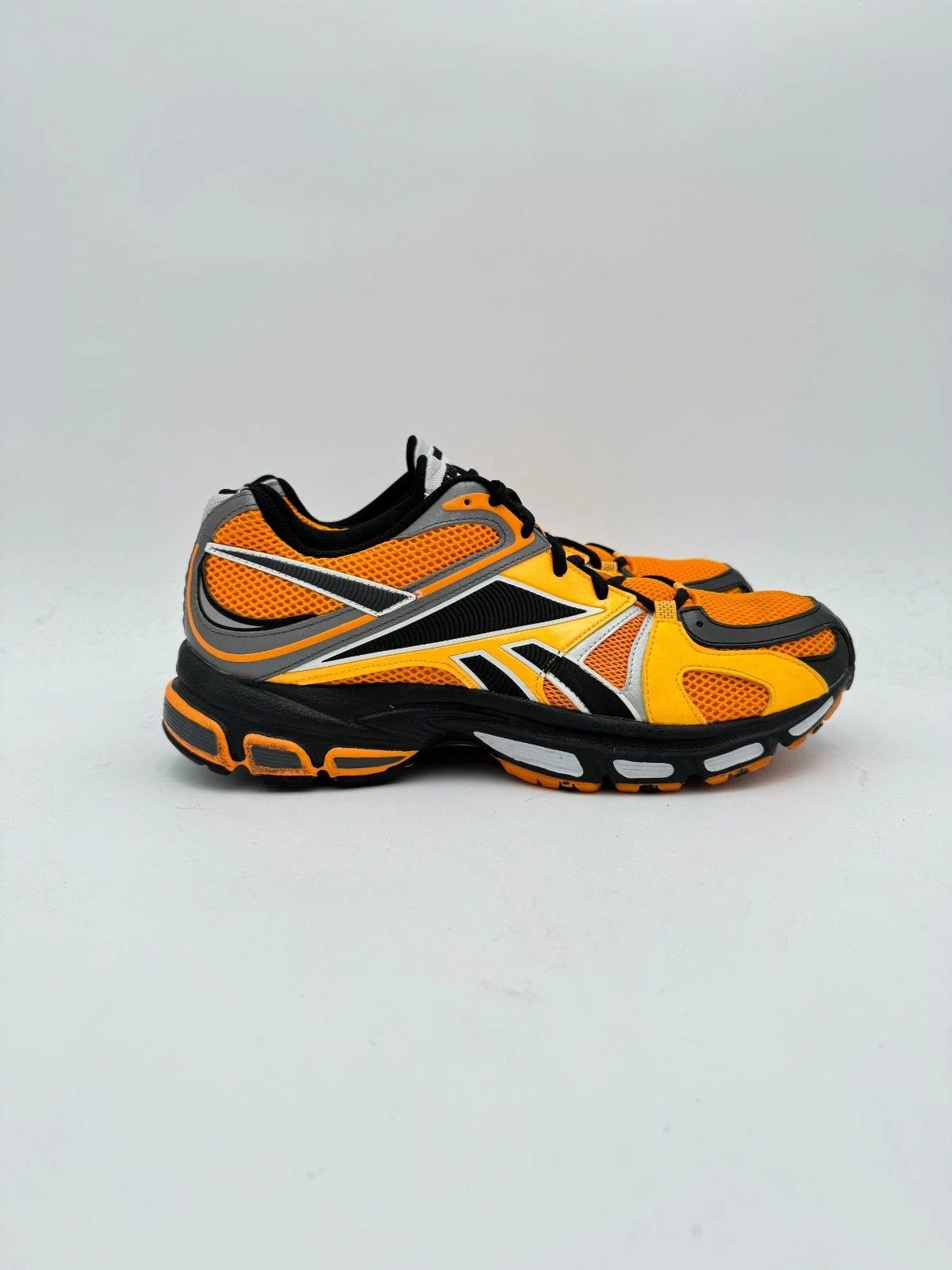 Reebok × Vetements Vetements Reebok Spike Runner 200 Orange Black Size US 10 / EU 43 - 2 Thumbnail