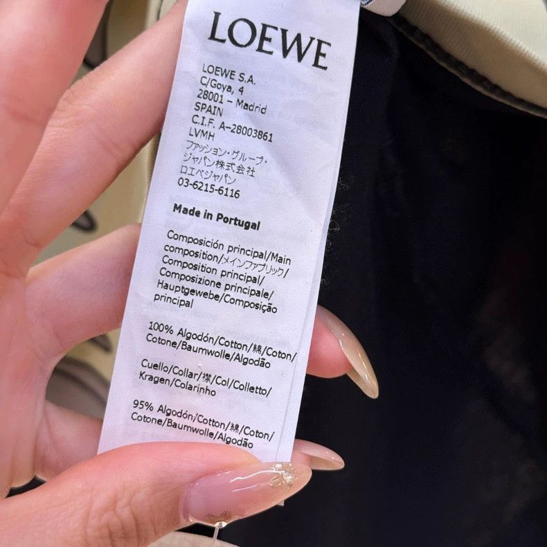 Loewe LOEWE Black short sleeves with dragon and cat patterns Size M / US 6-8 / IT 42-44 - 4 Thumbnail