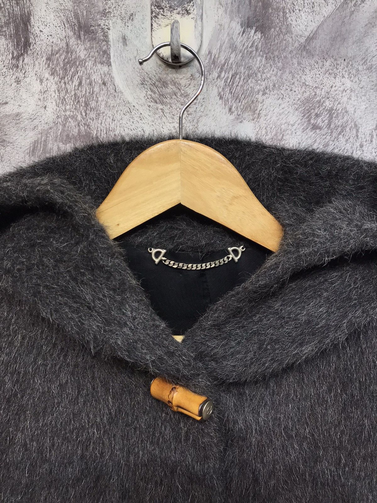 Gucci Vintage 90s gucci bamboo button lining fur jacket Size XL / US 12-14 / IT 48-50 - 8 Thumbnail