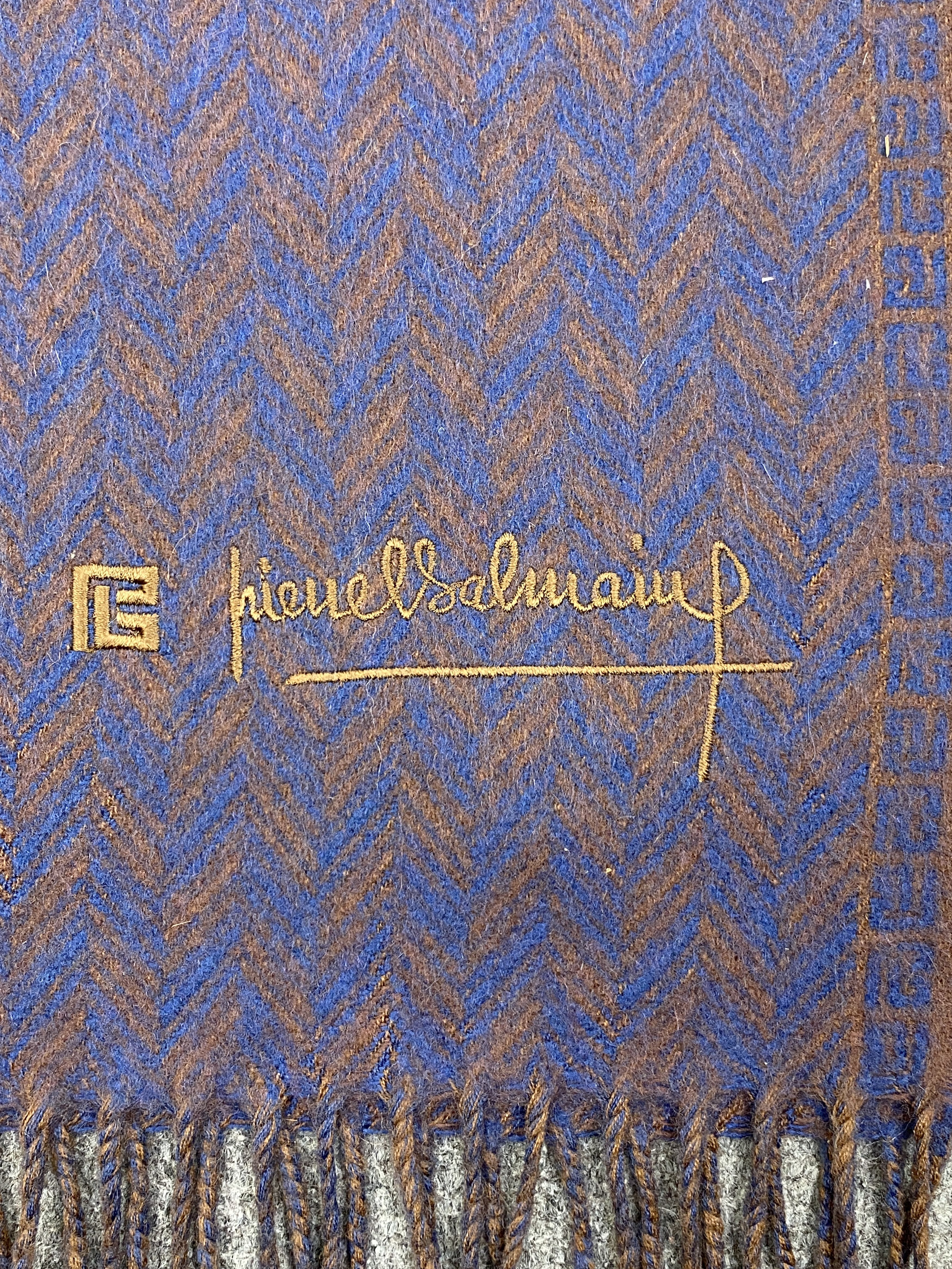 Pierre Balmain Pierre Balmain Scarf / Muffler / Neckwear SC0290 Size ONE SIZE - 10 Thumbnail