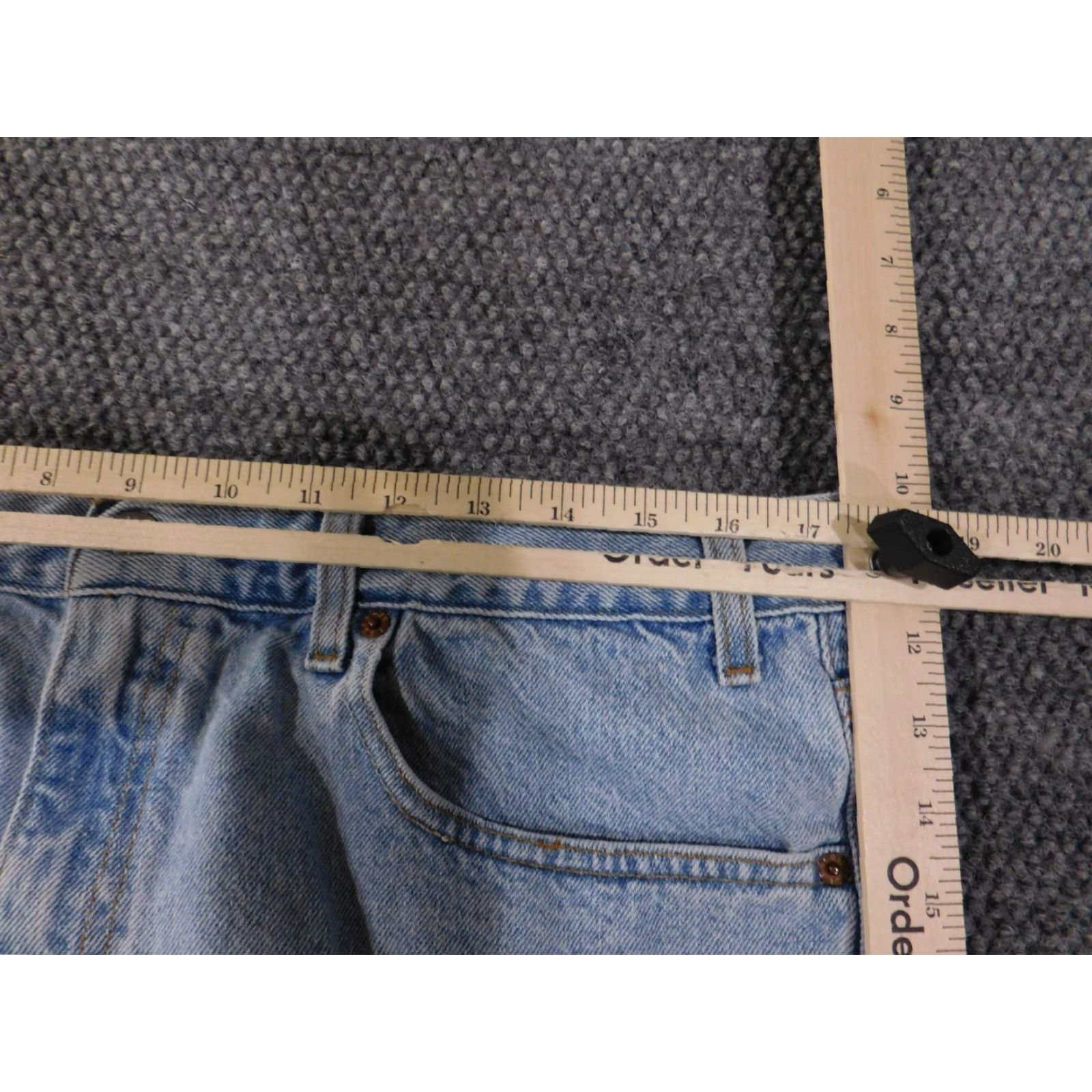Levi's Levi's 550 Shorts 38 Mens Vintage Blue Denim Y2K 2001 Retro Light Wash Chino Casual Mens Regular 38 Blue Denim Levi's Medium Blue Jeans Shorts Size US 38 / EU 54 - 6 Thumbnail