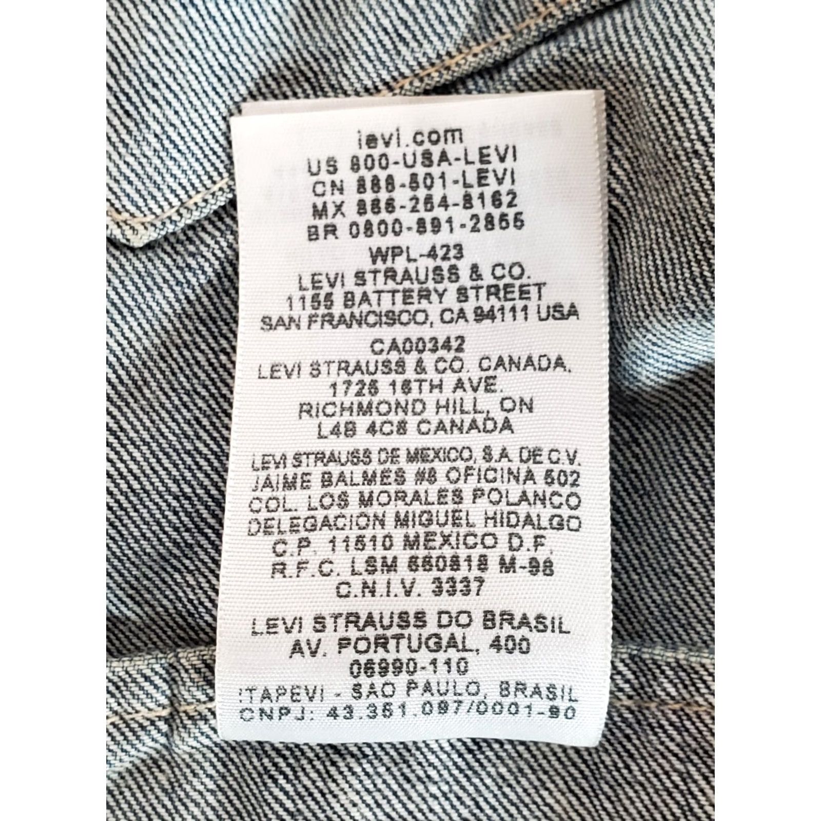 Levi's VINTAGE Levi's Trucker Jacket Denim Jean Blue L Men's Size Large (L) USA Classic USA Logo Button Closure Short Coat All Seasons Regular Fit Size US 33 - 8 Thumbnail
