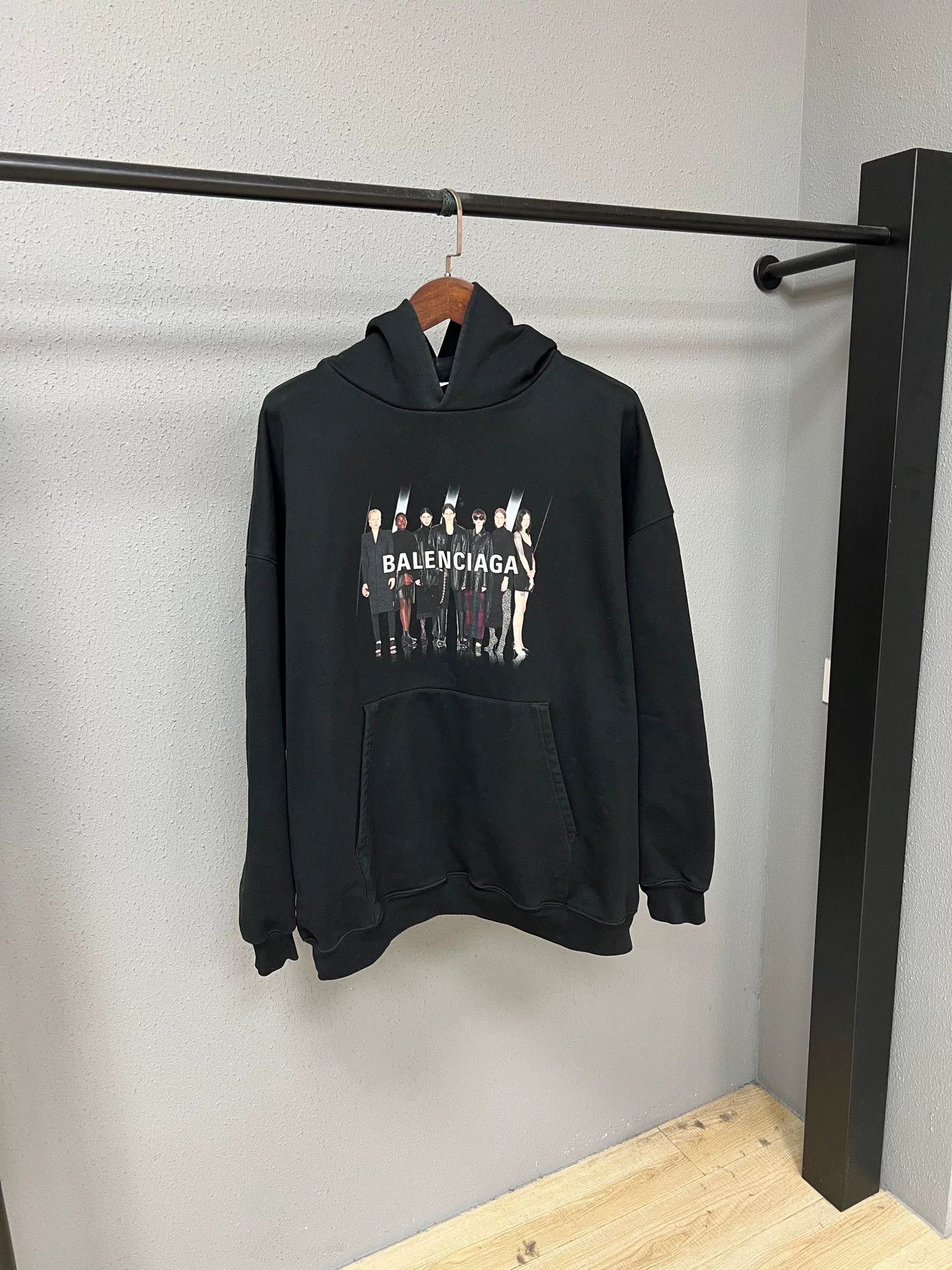Balenciaga balenciaga black hooded sweatshirt Size US L / EU 52-54 / 3 - 1 Preview