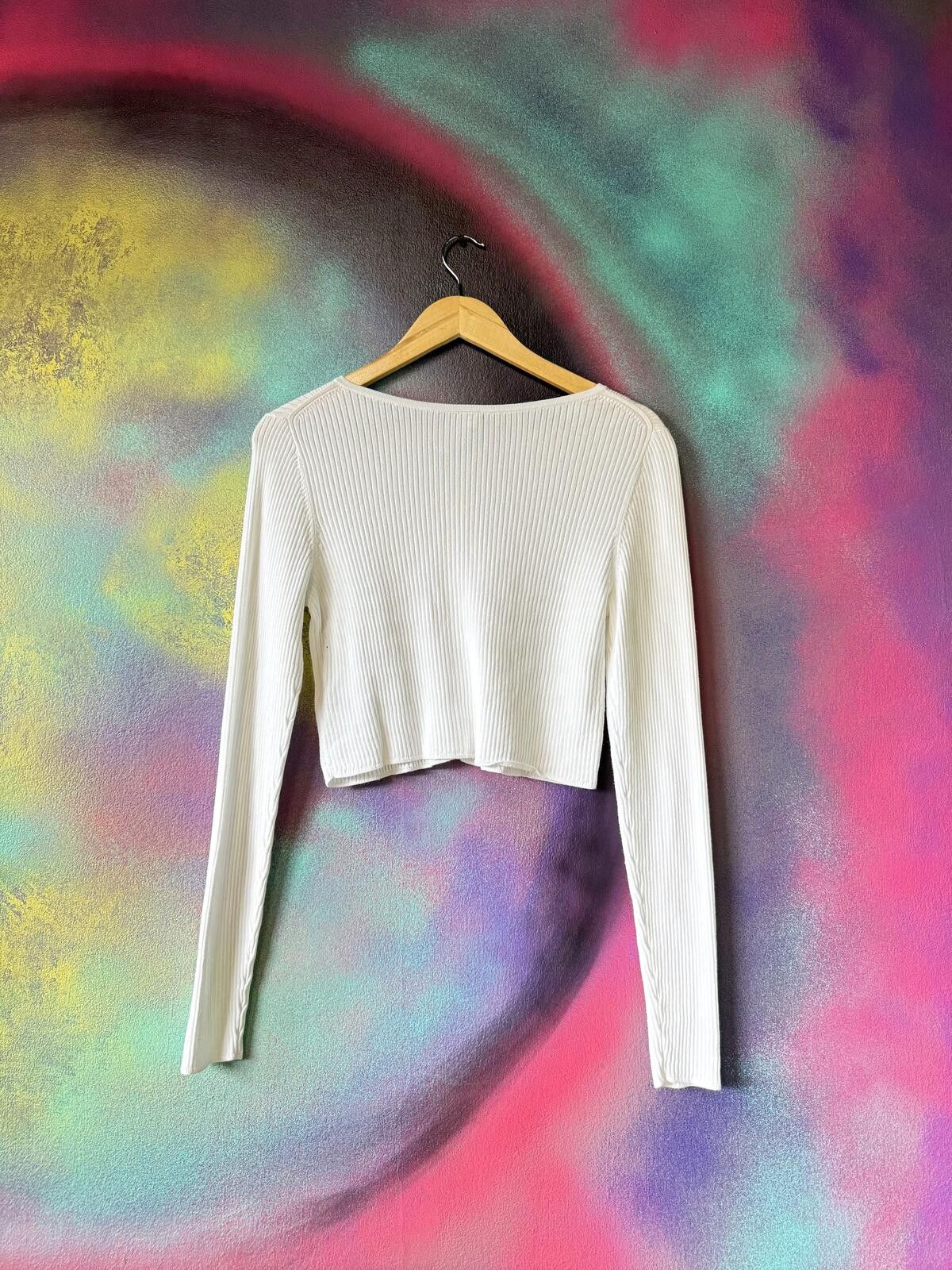 Other Uniqlo white cropped top in size M Size M / US 6-8 / IT 42-44 - 4 Thumbnail