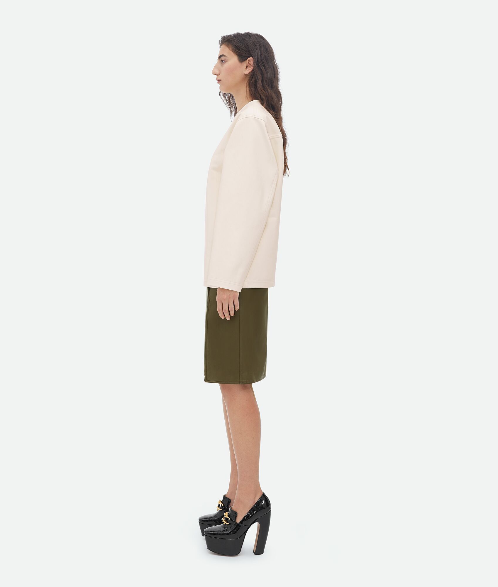 Bottega Veneta o1bcso1str0225 Soft Leather T-Shirt in Ivory Size L / US 10 / IT 46 - 2 Thumbnail