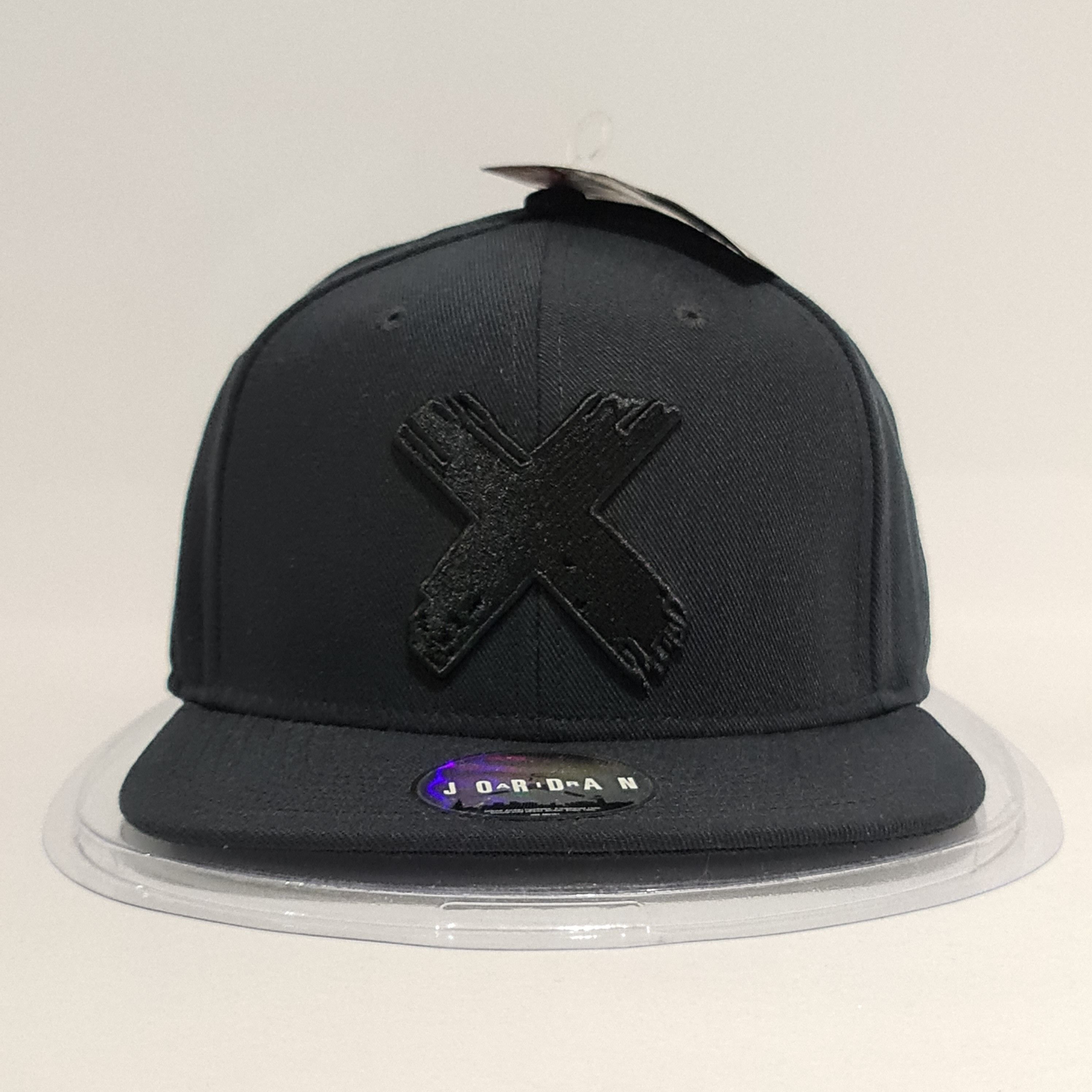 Jordan Brand Jordan Cap Snapback 'Banned' Triple Black Size ONE SIZE - 2 Thumbnail