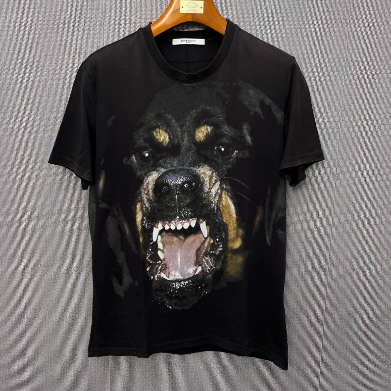 Givenchy Givenchy Men's Fashion Short Sleeve T-Shirt, Size L, 98 Ne Size US L / EU 52-54 / 3 - 1 Thumbnail