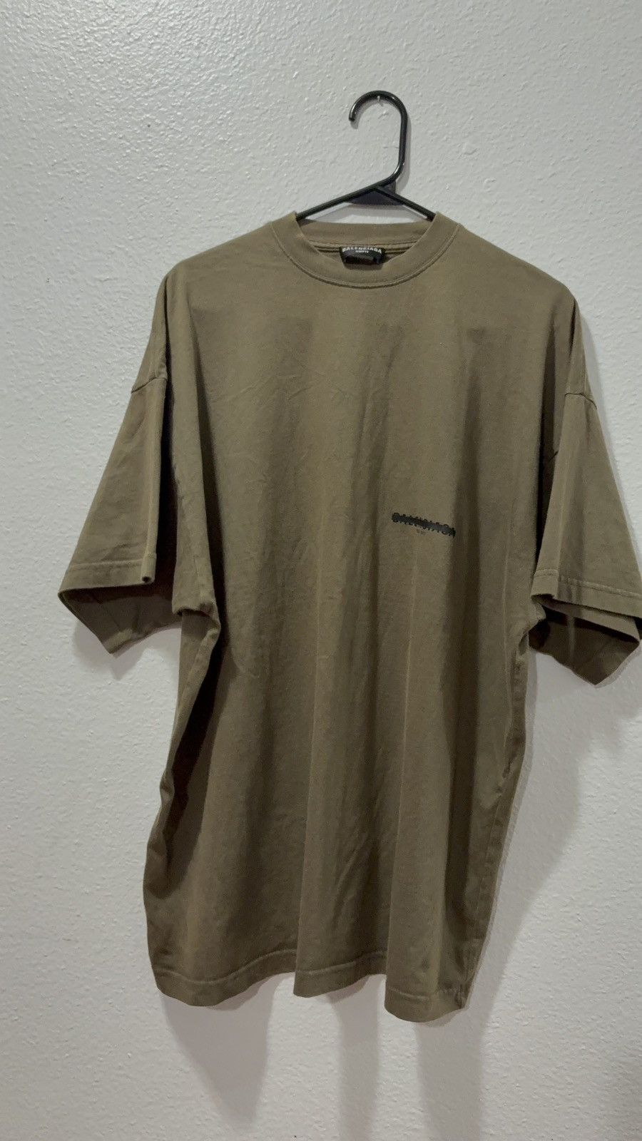 Balenciaga Balenciaga strength through oversized green T-shirt large Size US L / EU 52-54 / 3 - 11 Thumbnail