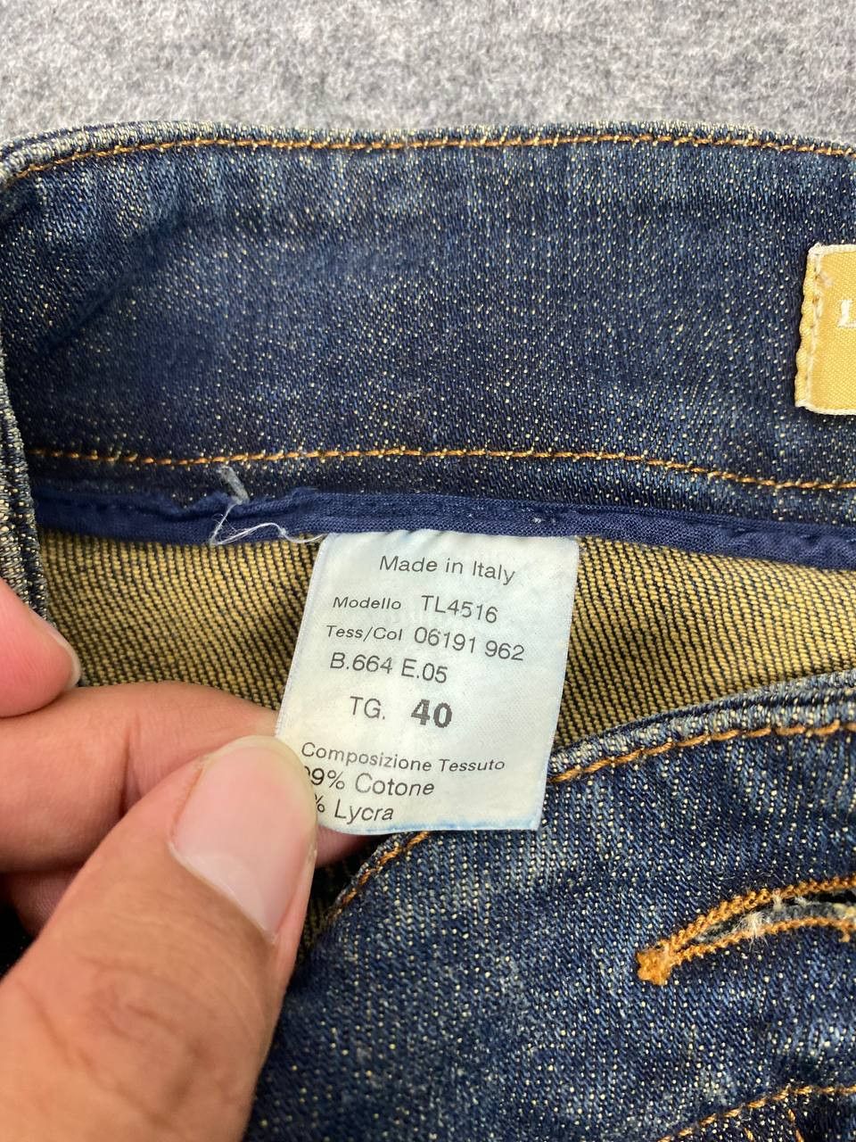 Italic la fontana maggiore italy low bootcut denim Size 32" / US 10 / IT 46 - 11 Thumbnail