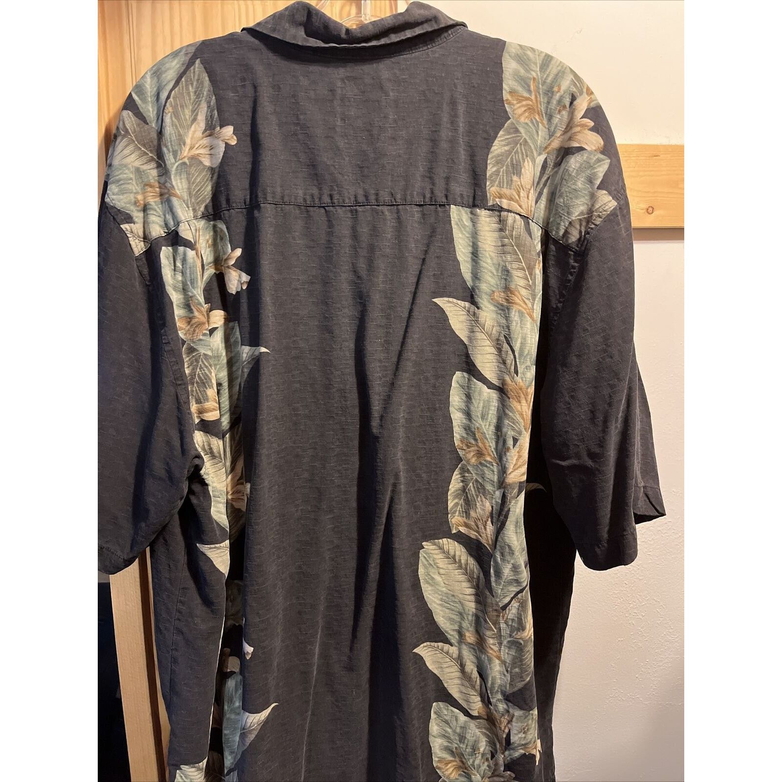 Other Jamaica Jaxx Men’s XL Black Floral Silk SS Hawaiian Shirt Size US XL / EU 56 / 4 - 8 Thumbnail