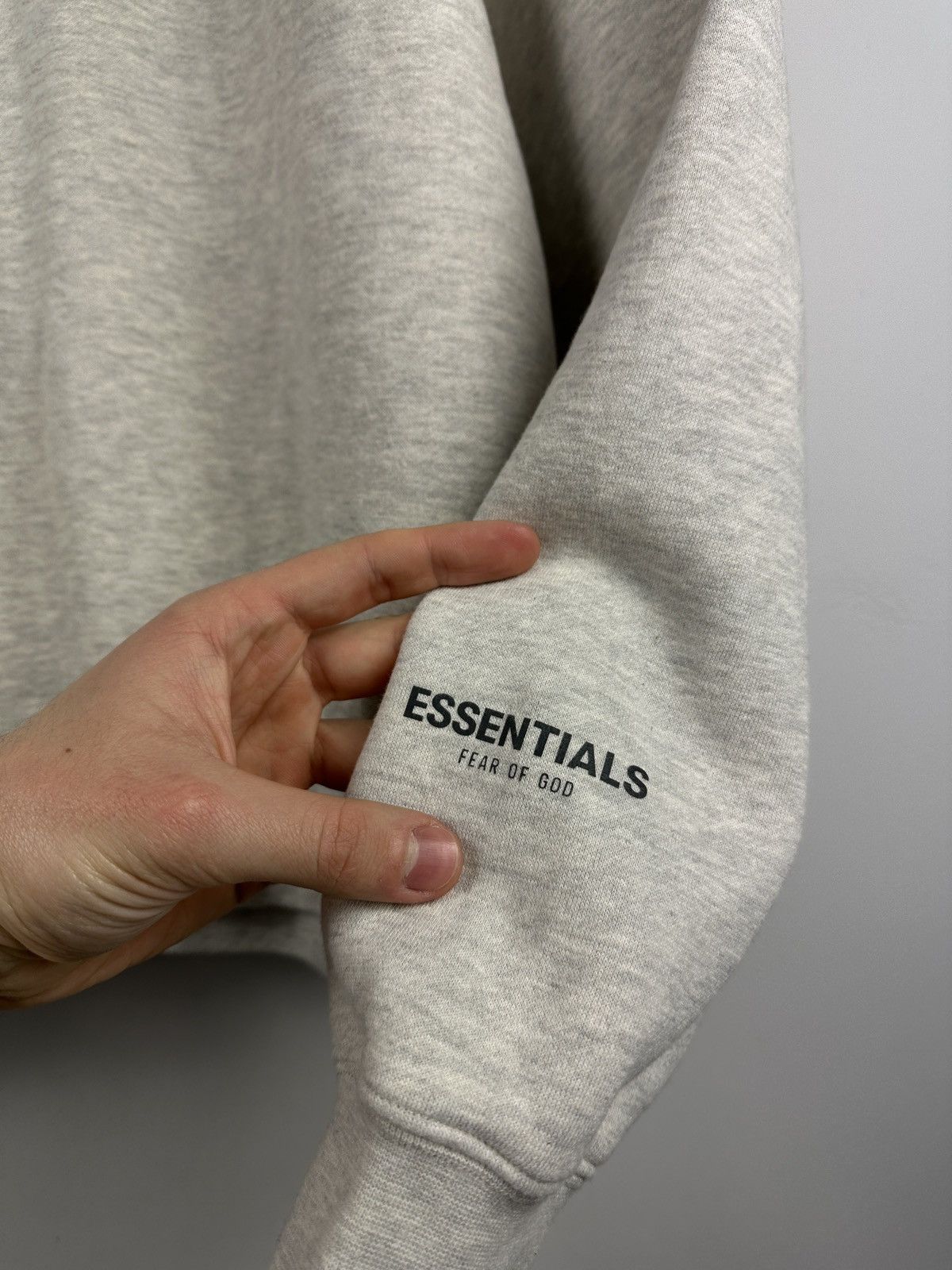 Essentials × Fear of God FOG Essentials Oversize Sweatshirt Reflective Logo Size US S / EU 44-46 / 1 - 8 Thumbnail