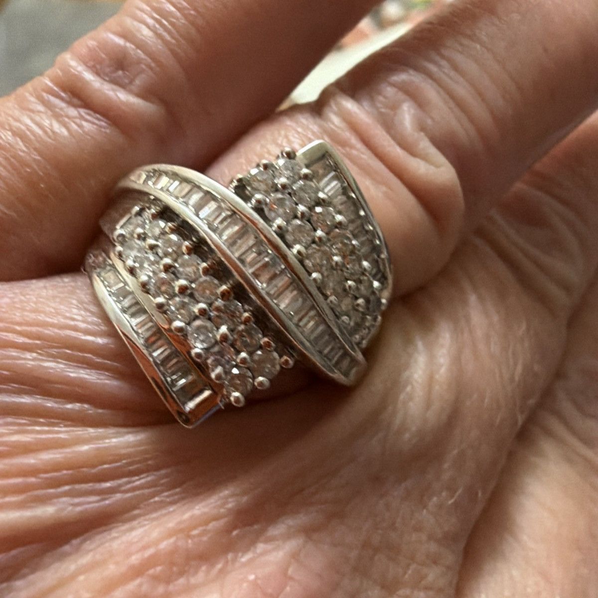 Other 10kt white gold diamond bypass ring 1.00 carat Size ONE SIZE - 4 Thumbnail