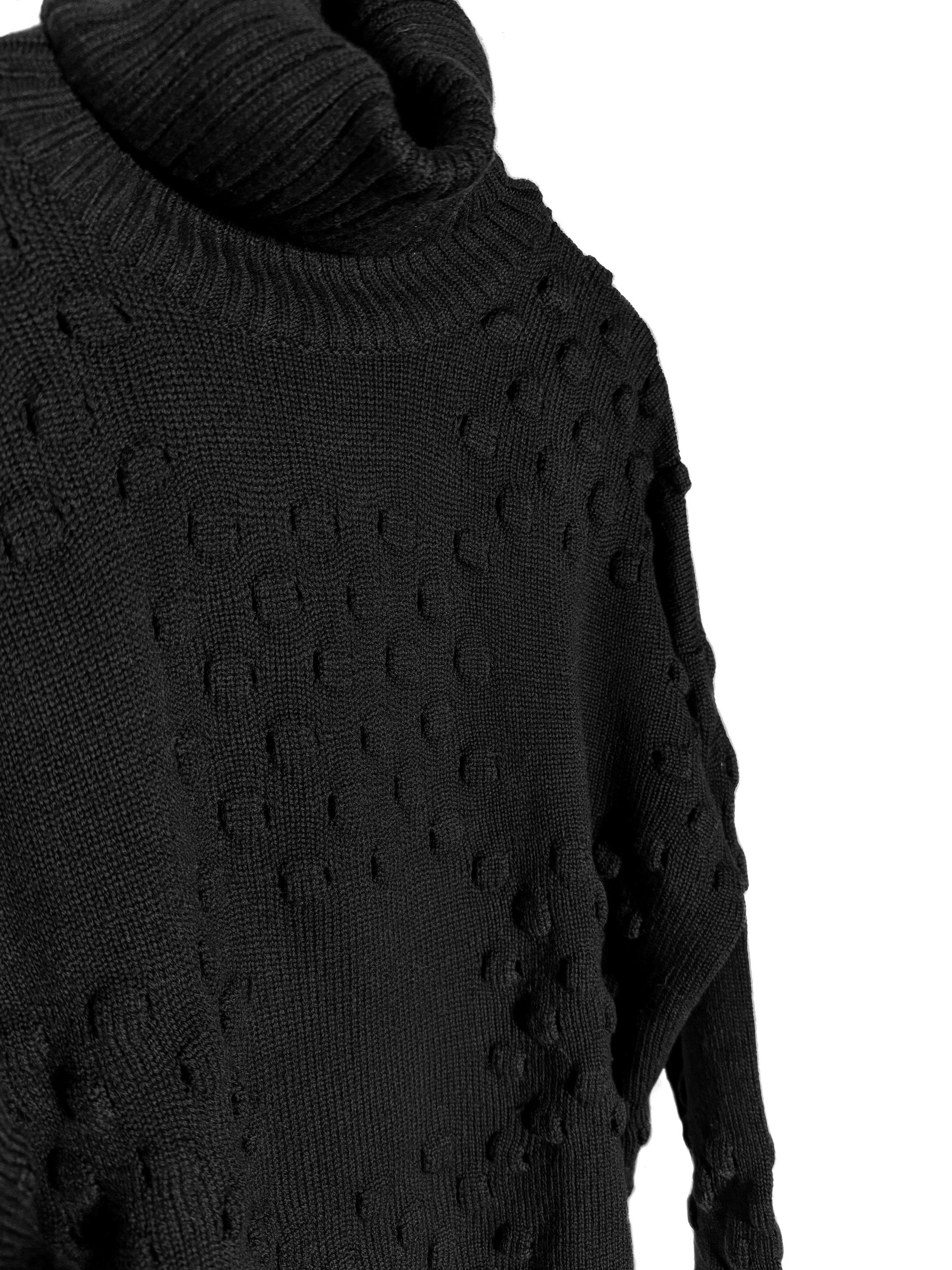 Versace Gianni Versace Vintage Black Dot Effect Turtleneck Sweater Size M / US 6-8 / IT 42-44 - 3 Thumbnail