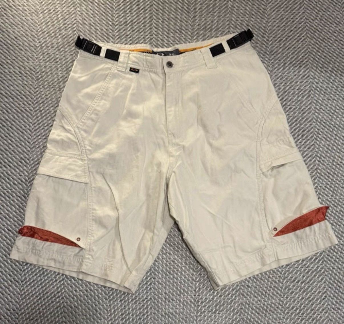Oakley Oakley 00s Software Sawtooth Logo Cargo Shorts K24 Size US 34 / EU 50 - 1 Thumbnail