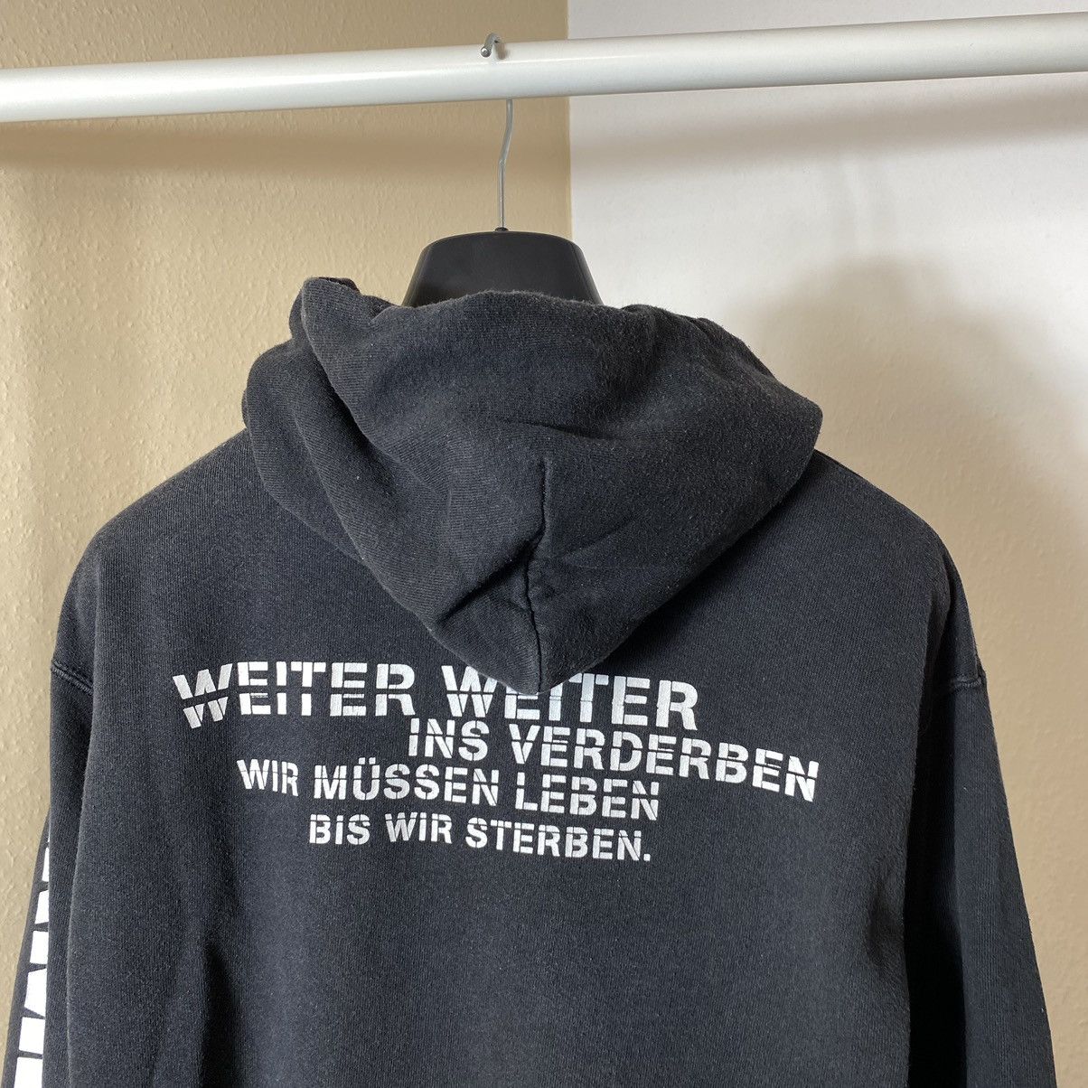 Vintage Vintage 2004 Rammstein Reise Hoodie Sweatshirt Skull Rare Size US M / EU 48-50 / 2 - 10 Thumbnail