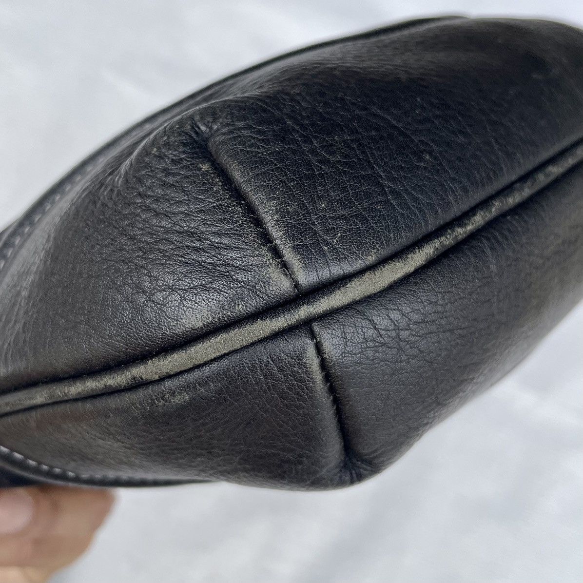 Japanese Brand × Ungaro Paris U by Ungaro Unisex Black Crossbody Trim by Leather Size ONE SIZE - 8 Thumbnail