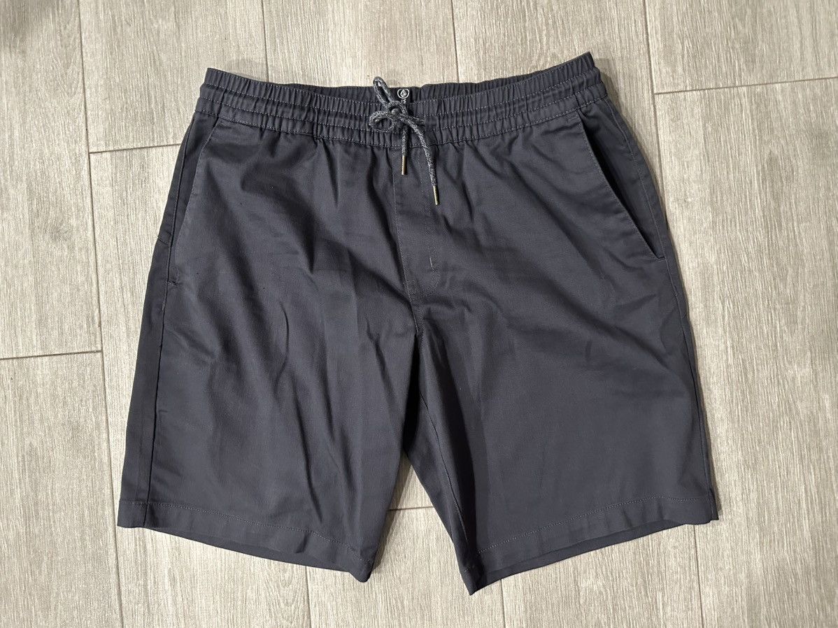 Volcom Volcom Frickin Elastic Waist 19" Chino Shorts Charcoal L Size US 36 / EU 52 - 1 Thumbnail