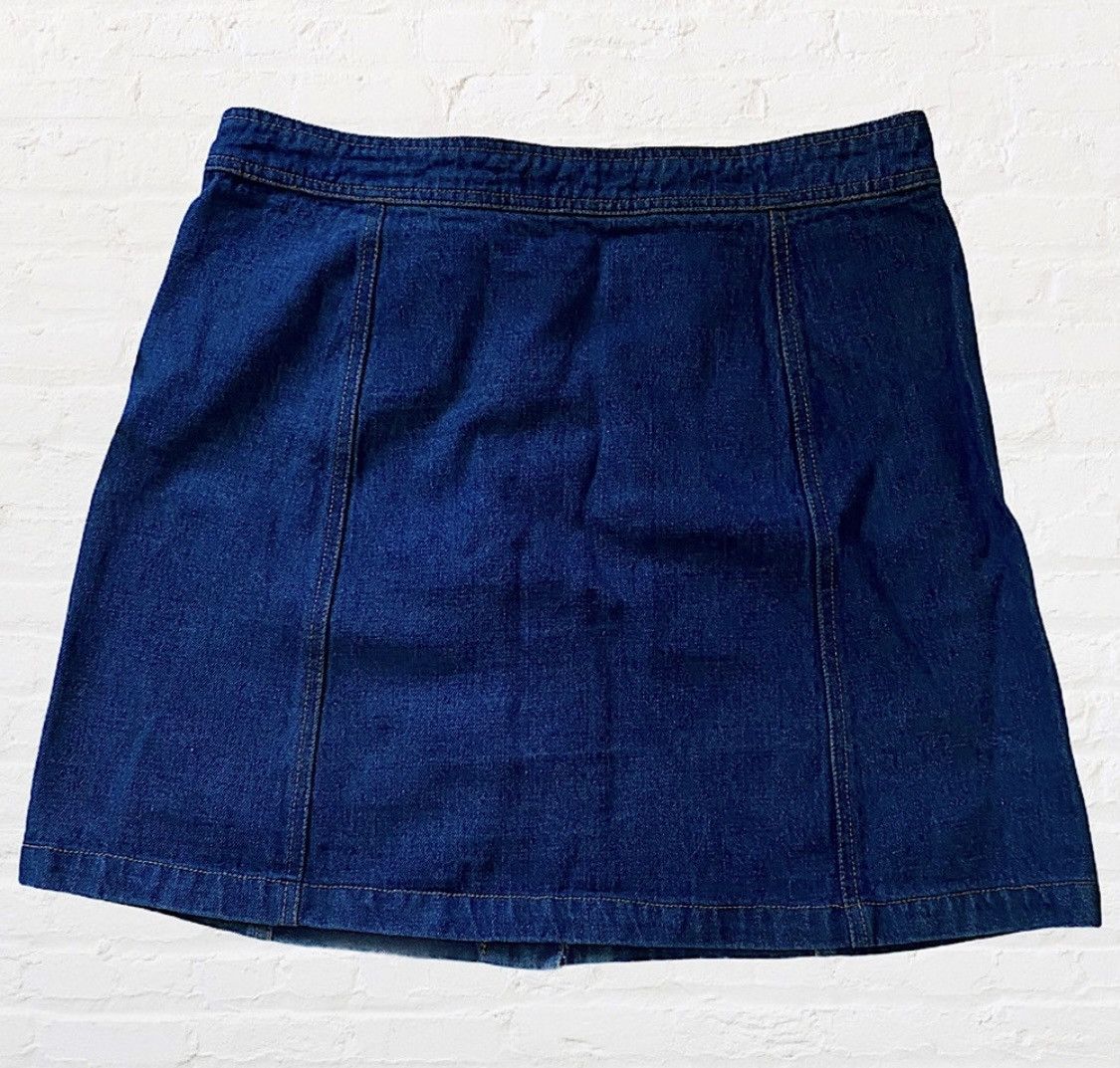 Other SANS SOUCI DENIM MEDIUM WASH BUTTON DOWN MINI JEAN SKIRT Size 32" / US 10 / IT 46 - 4 Thumbnail