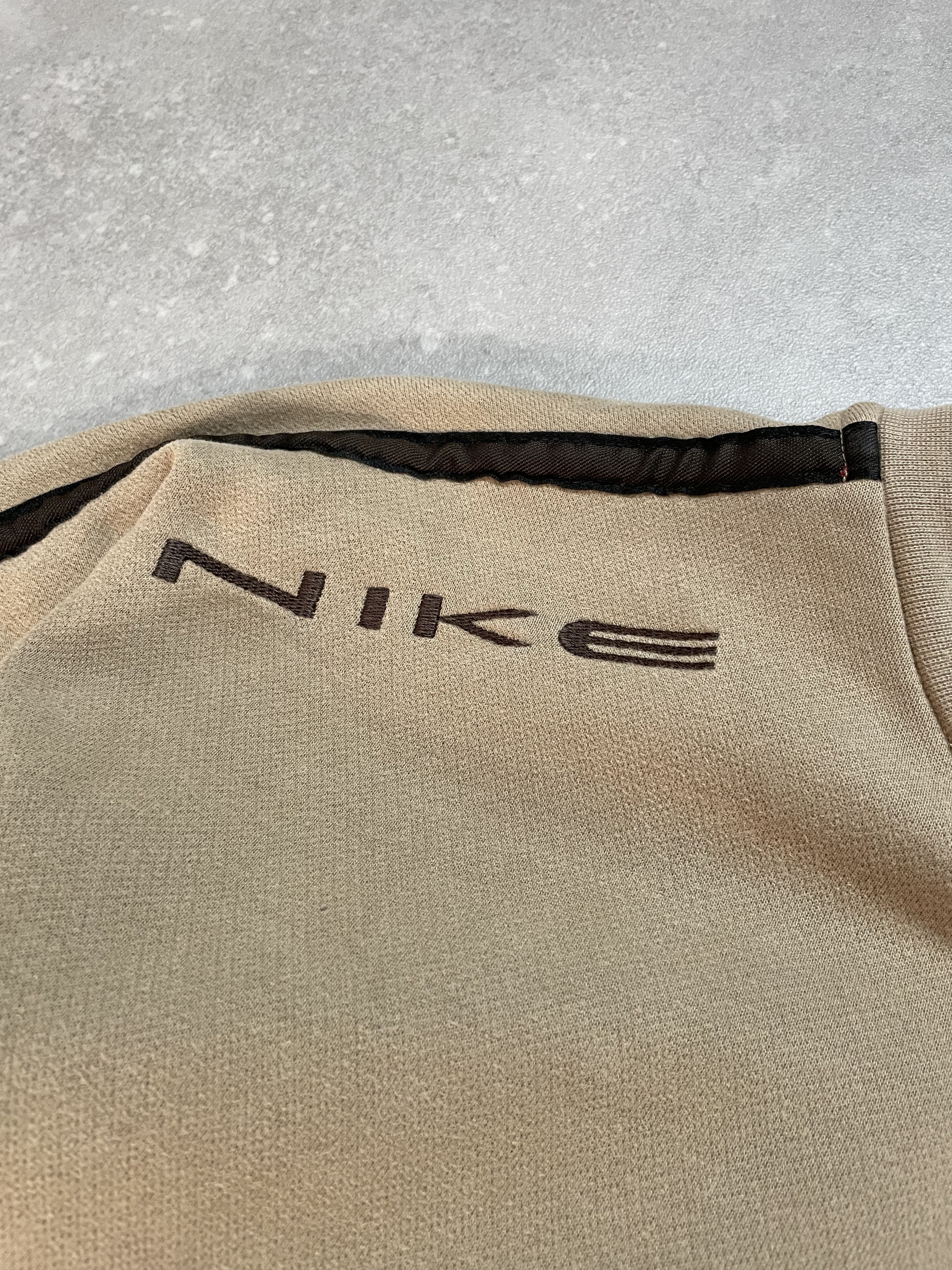 Nike Nike Vintage Sweatshirt / Streetwear Style Size US S / EU 44-46 / 1 - 5 Thumbnail