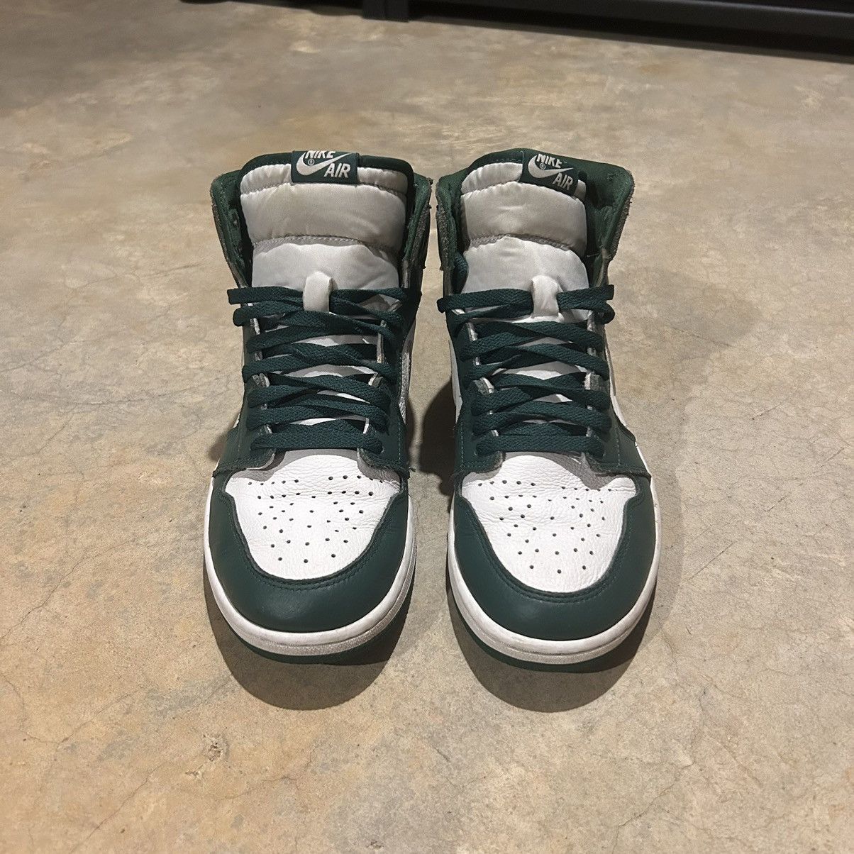 Jordan Brand × Nike Air Jordan 1 Retro High OG Gorge Green 2022 US 12 Size US 12 / EU 45 - 3 Thumbnail