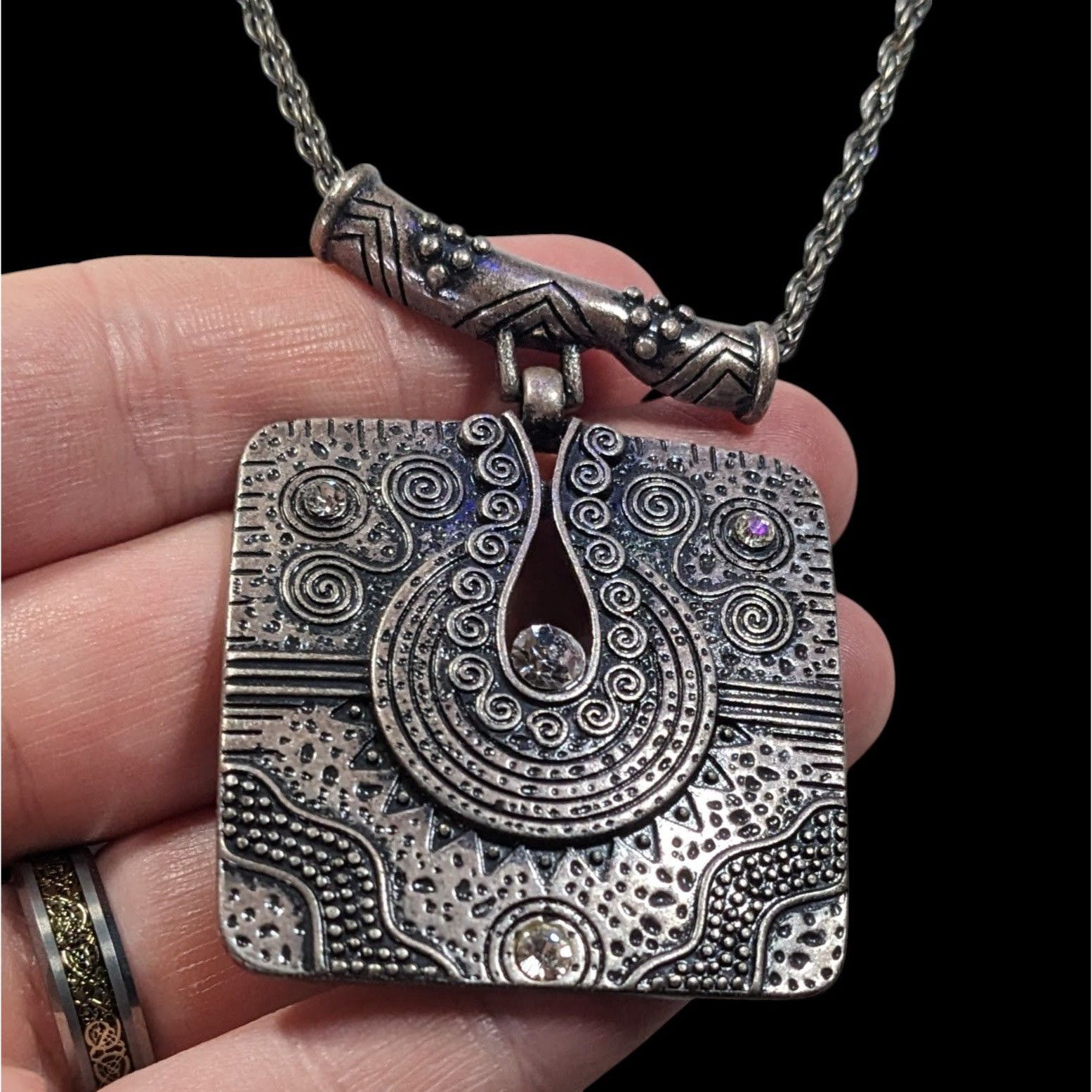 Other Southwestern Style Geometric Silver Tone Engraved Pendant Ne Size ONE SIZE - 3 Thumbnail