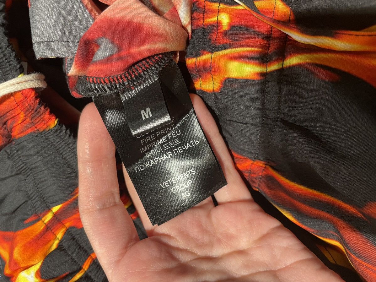 Vetements fire-print elasticated-waist cotton trousers Size US 33 - 7 Thumbnail