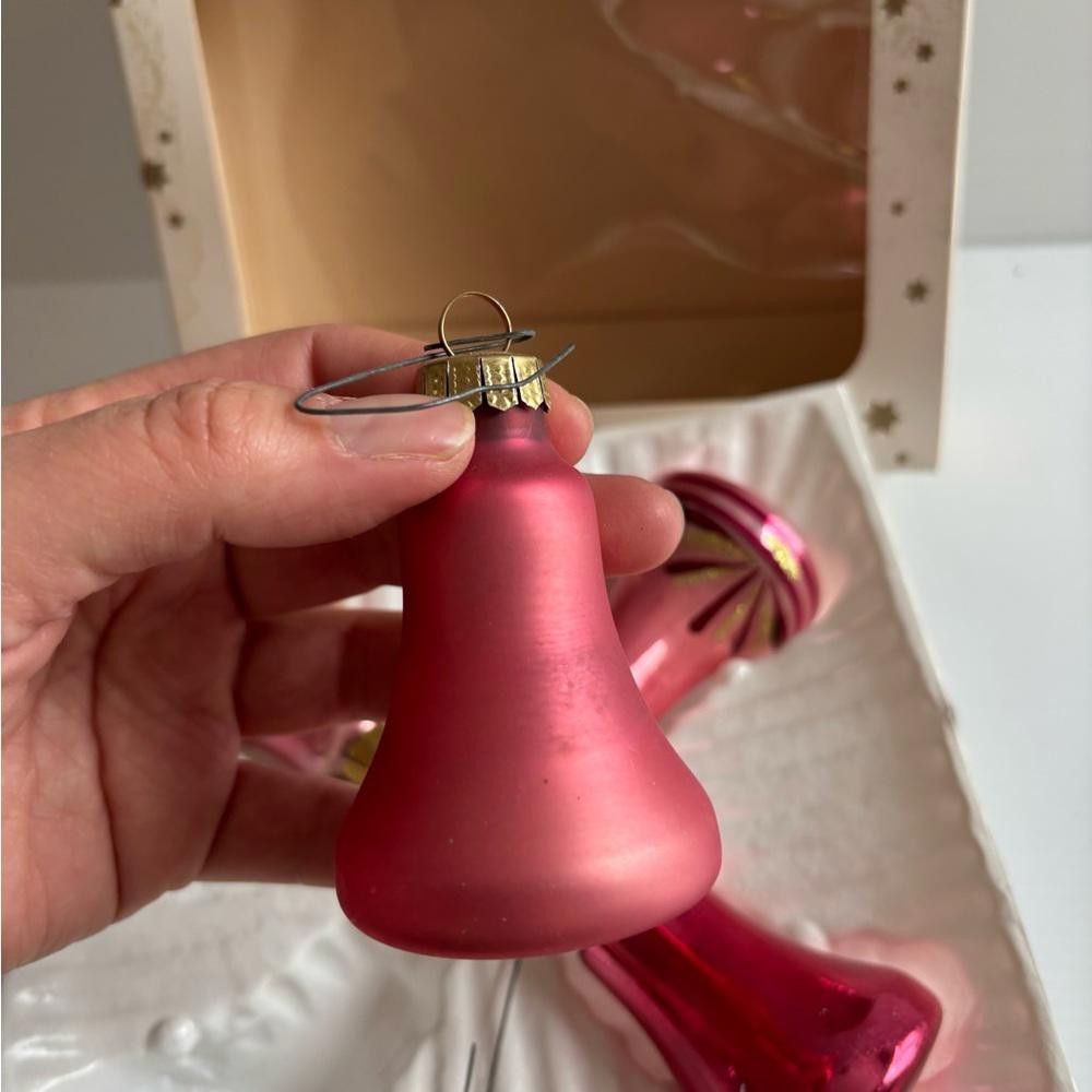 Designer 4 Vintage Pink Christmas Bell Ornaments Size ONE SIZE - 3 Thumbnail