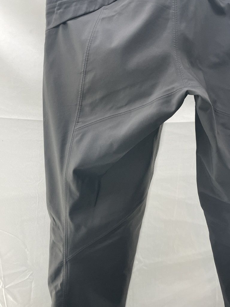 Veilance ARCTERYX VEILANCE Indisce Graphite Gray Nylon Pants Size US 36 / EU 52 - 13 Thumbnail