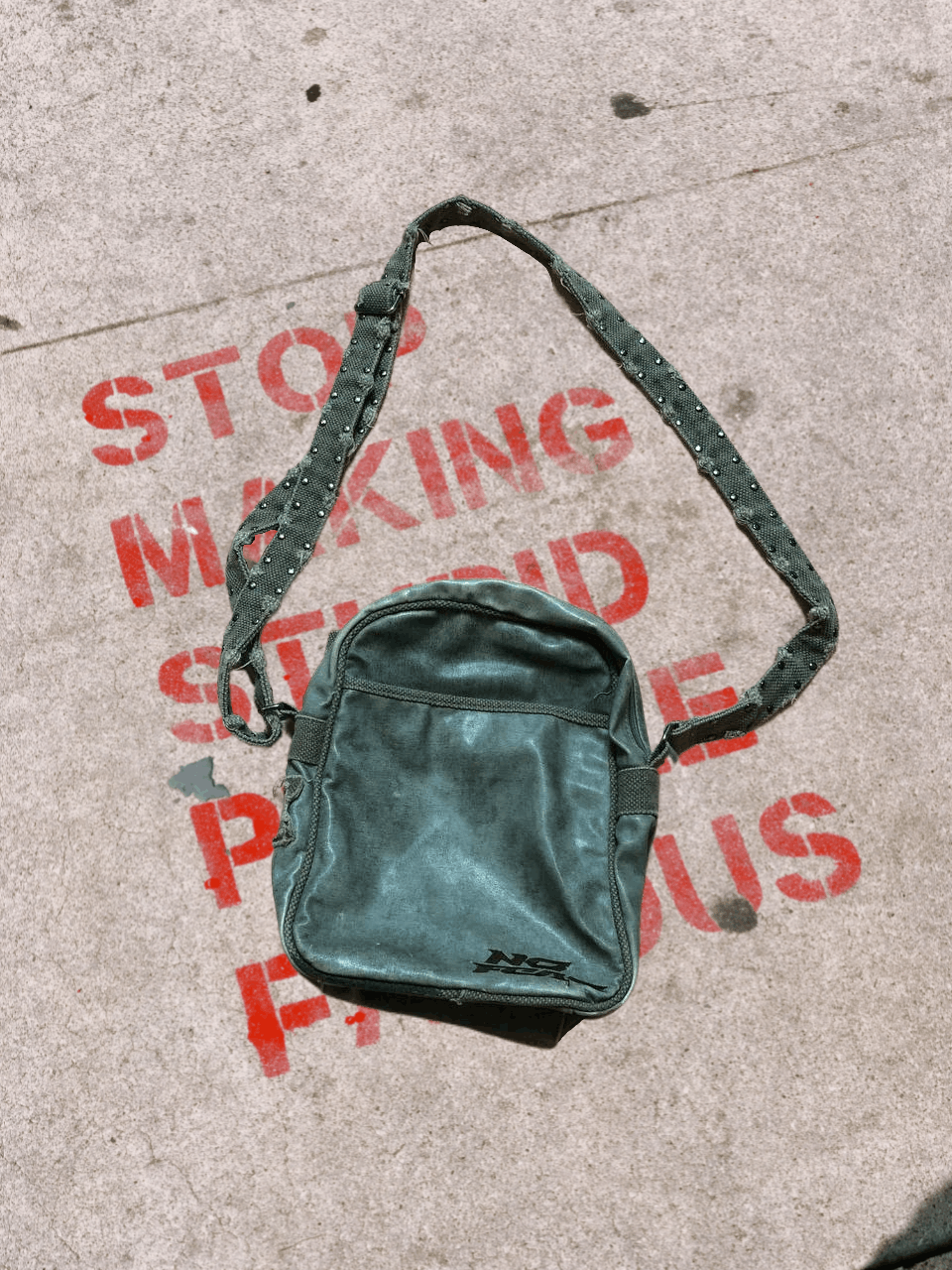No Fear vintage No Fear logo shoulder bag Y2K Size ONE SIZE - 1 Thumbnail
