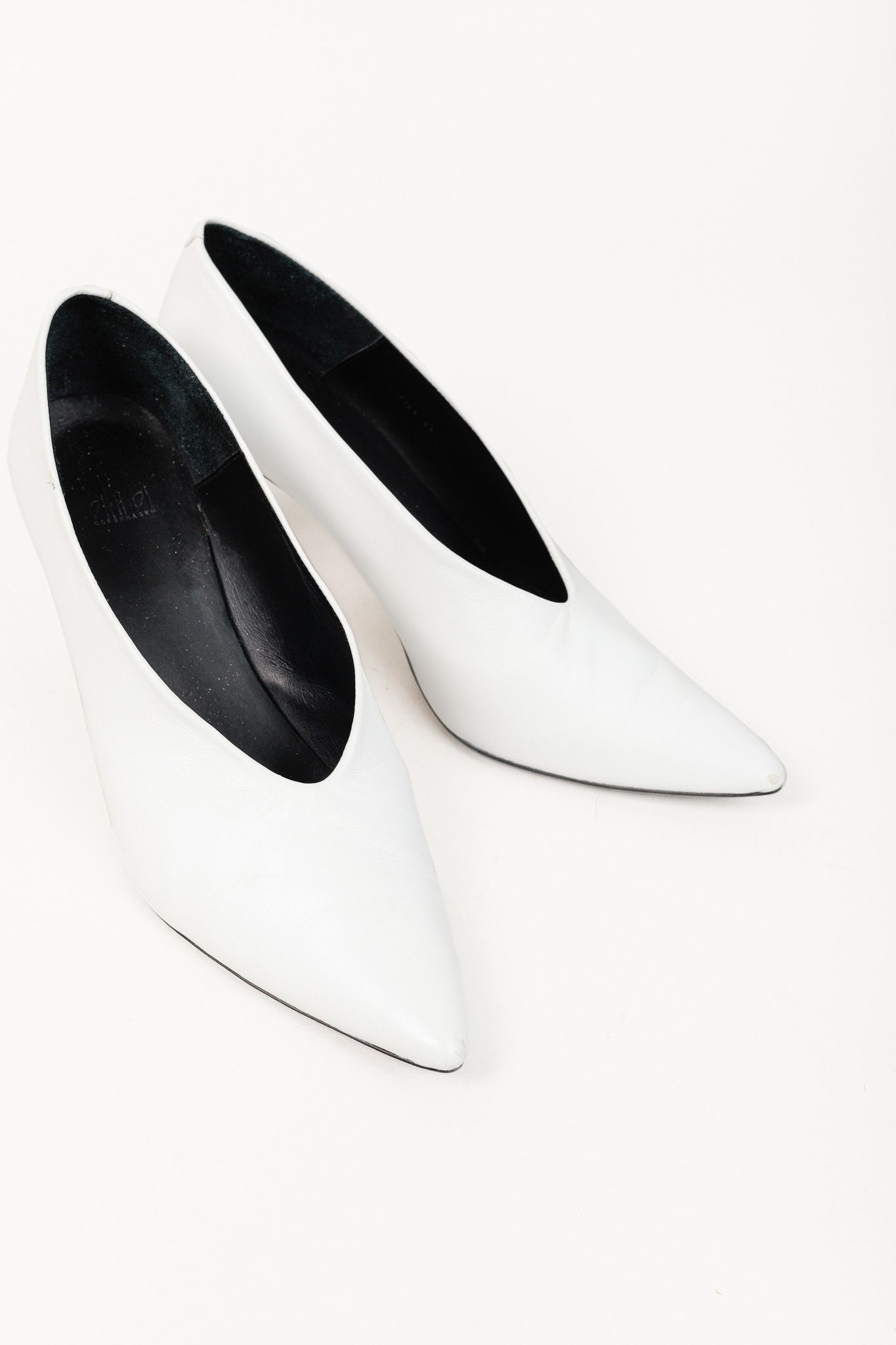 Billi Bi Billi Bi White Leather Pointed-Toe Pumps Size US 10.5 / IT 40.5 - 6 Thumbnail