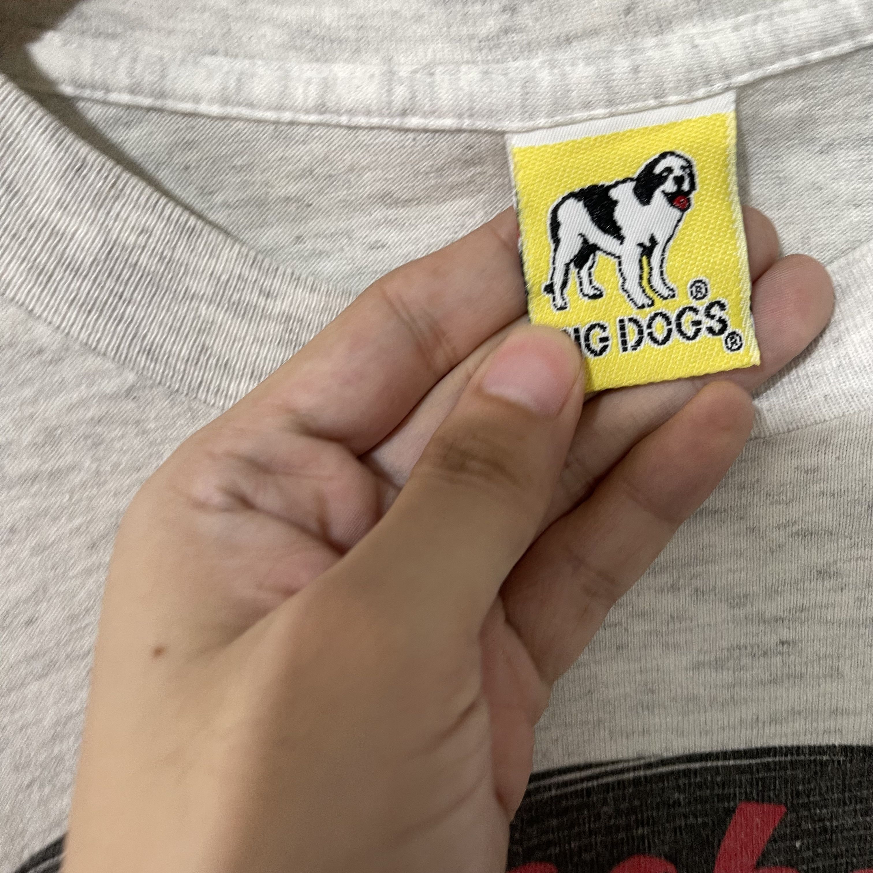 Big Dogs Vintage 90s Big Dogs We Don’t Need No Stinkin Leashes! Shirt Size US XXL / EU 58 / 5 - 7 Thumbnail