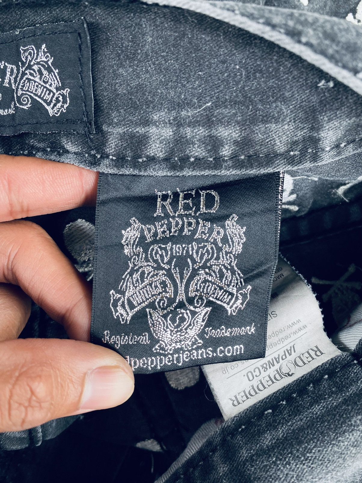 Vintage Vintage Red Pepper Skull Jorts Pants Size US 33 - 21 Thumbnail
