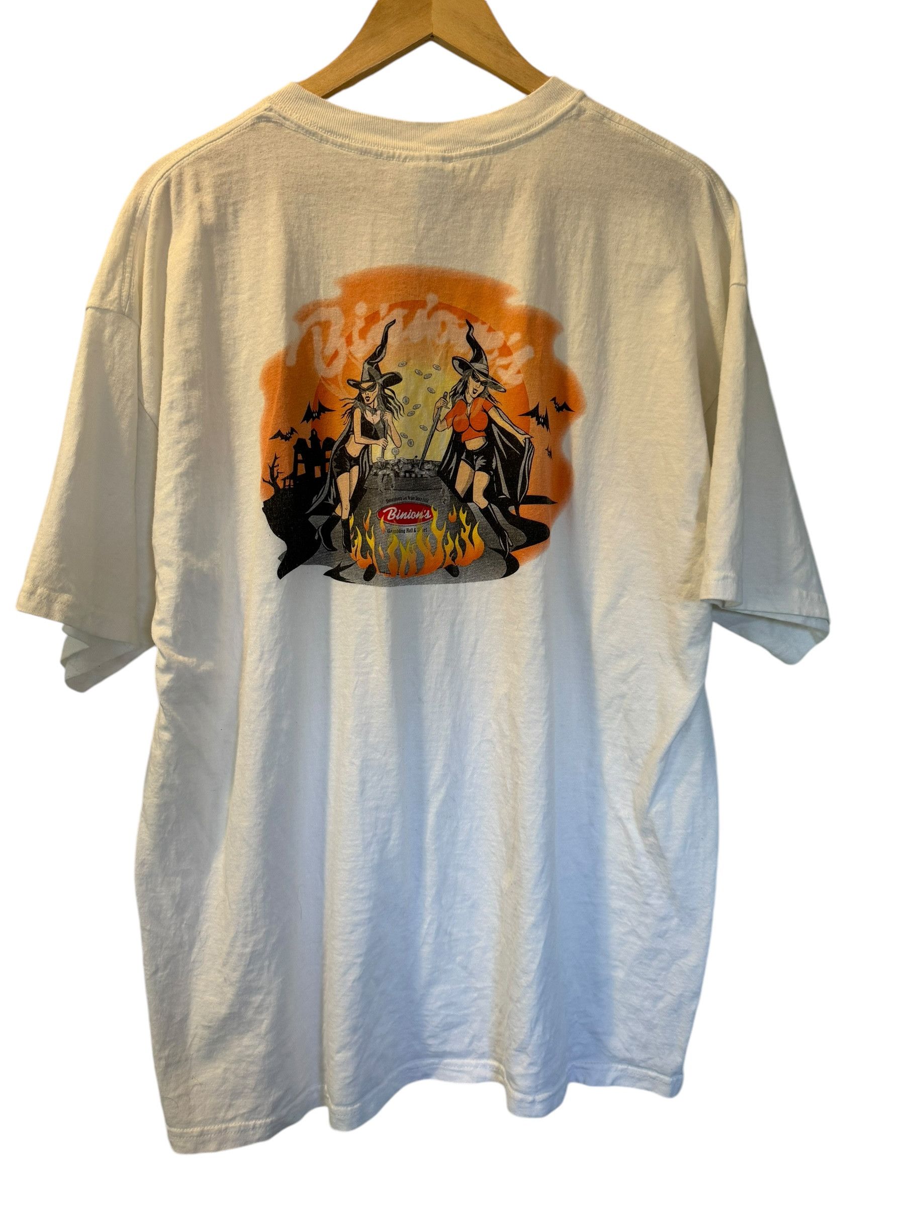 Gildan × Vintage Vintage Y2K Binion's Casino Pinup Witches Halloween T-shirt Size US XL / EU 56 / 4 - 1 Thumbnail