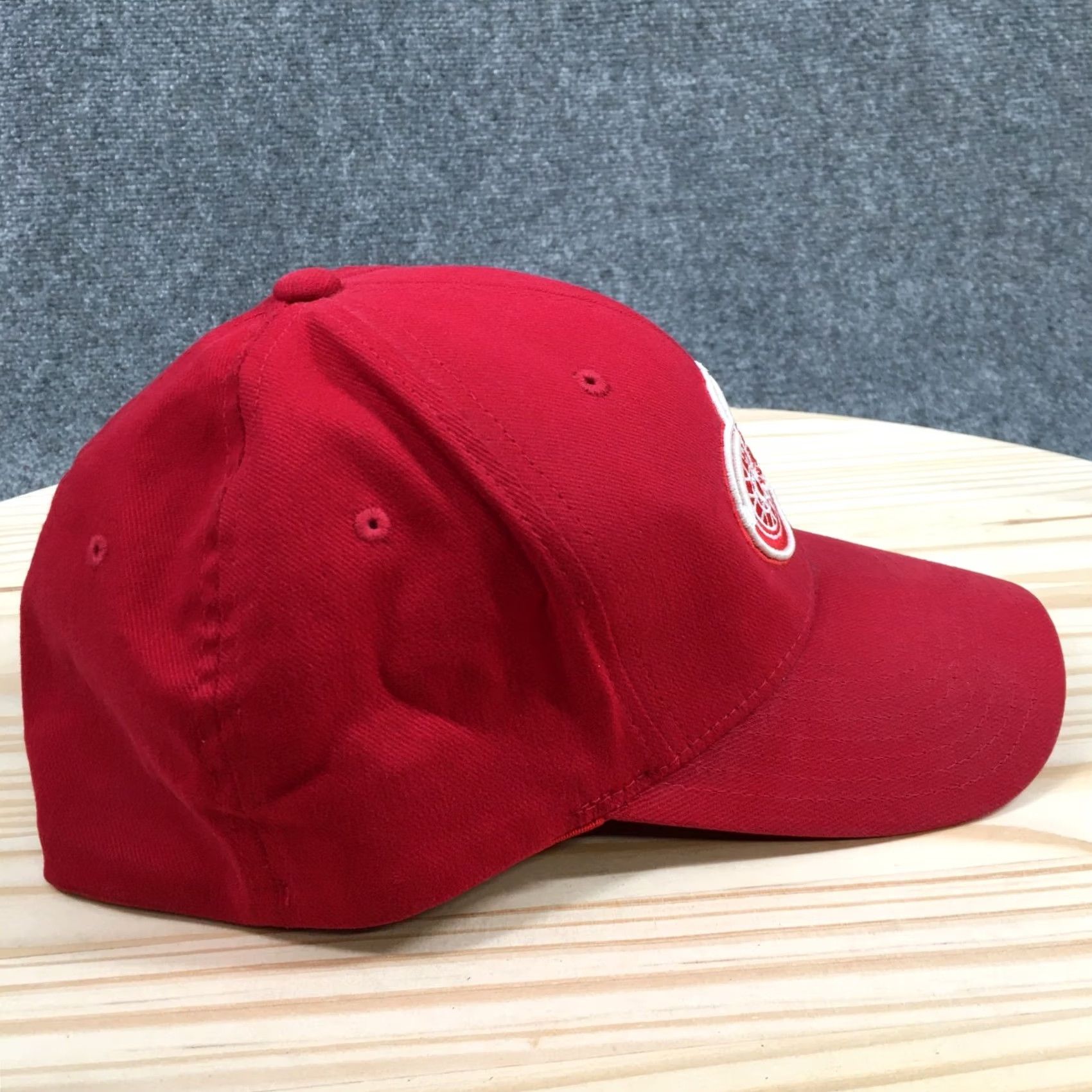 Nike Nike Detroit Red Wings Baseball Cap Hat Mens OS Red Embroidered Logo Fitted NHL Size ONE SIZE - 6 Thumbnail