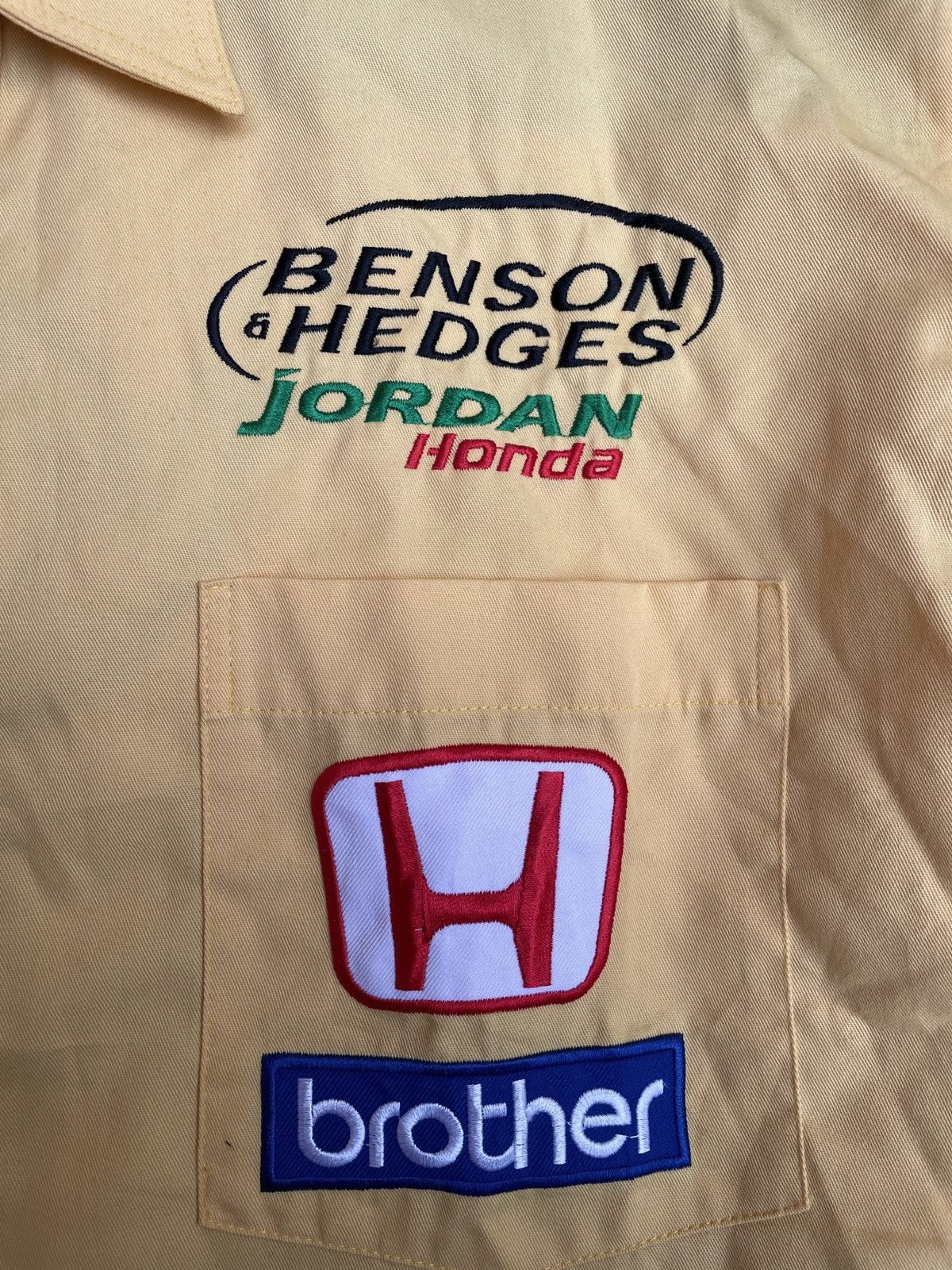Vintage 2001 F1 jordan honda benson & headges team Size US M / EU 48-50 / 2 - 5 Thumbnail
