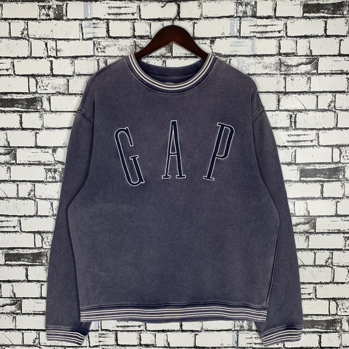 Gap × Vintage GAP Big Logo Sweatshirt GAP Crewneck Size US M / EU 48-50 / 2 - 1 Thumbnail