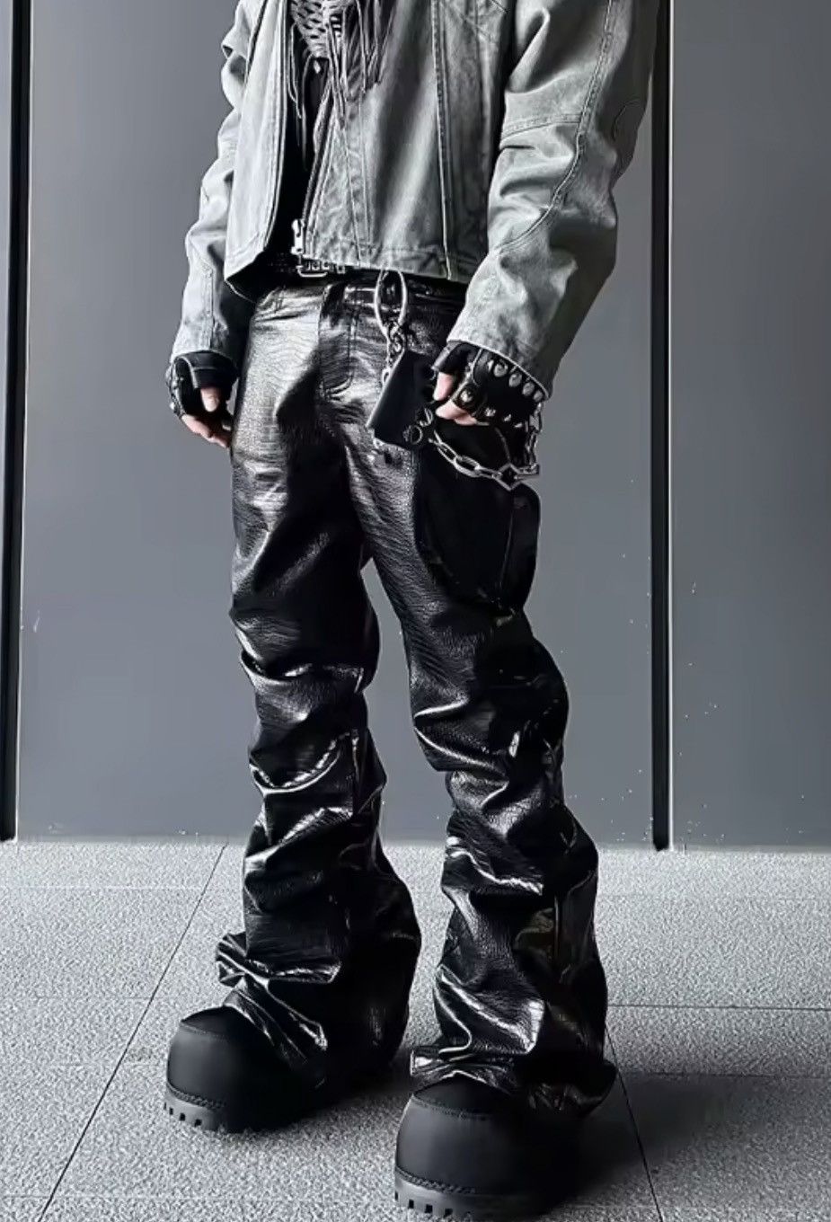 Japanese Brand Crinkled Faux Leather Pants Baggy Stacked PVC Trousers Size US 30 / EU 46 - 1 Thumbnail