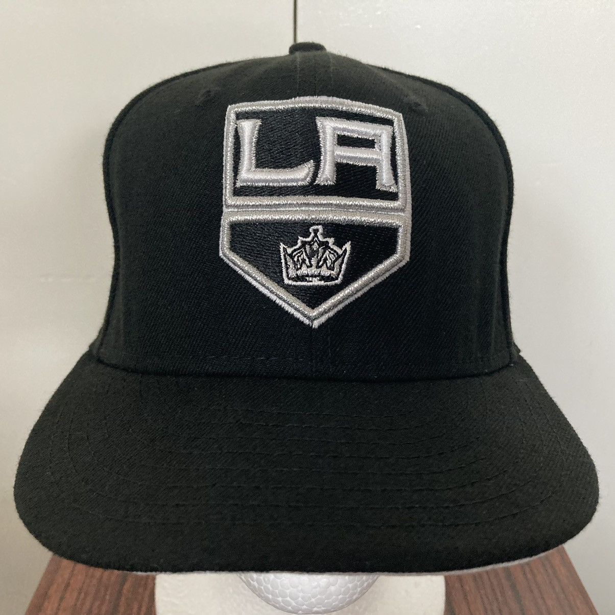 New Era NEW ERA 9FIFTY LOS ANGELES KINGS SNAPBACK HAT CAP NHL HOCKEY Size ONE SIZE - 2 Thumbnail