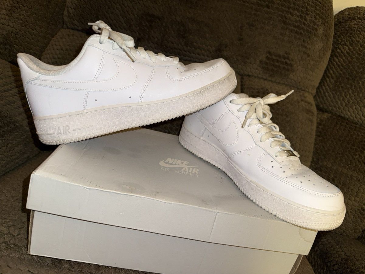 Nike Nike Air Force 1 ‘07 Low, White AF1, size 10, EXC in OG Box! Size US 10 / EU 43 - 2 Thumbnail