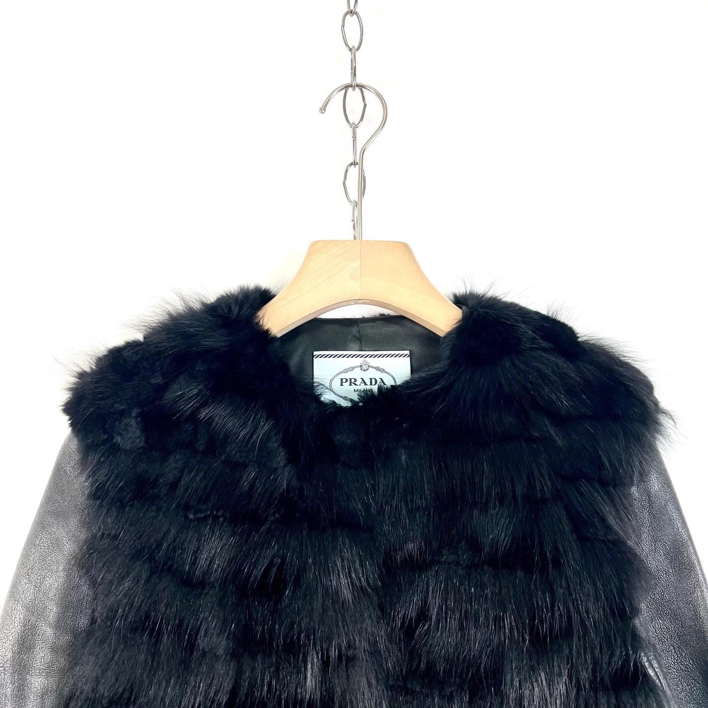 Prada High-end look! Prada black fur coat Size M / US 6-8 / IT 42-44 - 3 Thumbnail