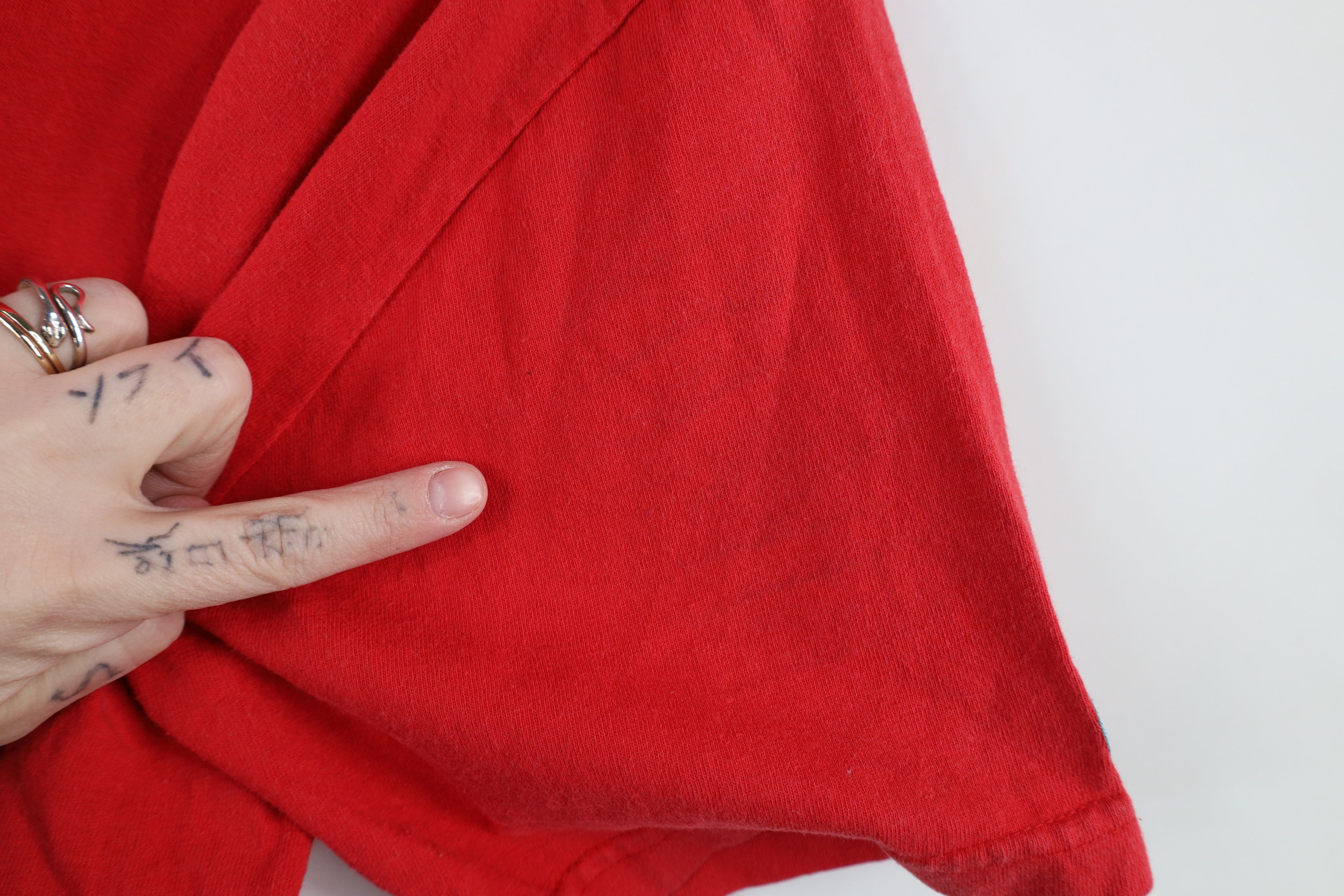 Columbia × Vintage Vintage 90s Y2K Columbia Convert Headphones T-Shirt Red Size US M / EU 48-50 / 2 - 5 Thumbnail