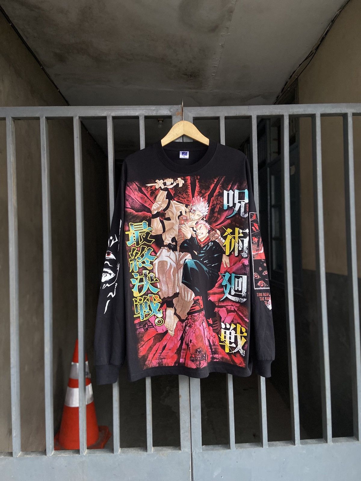 Japanese Brand × Vintage Bootleg Jujutsu Kaisen Sukuna VS Itadori Yuji Size US XL / EU 56 / 4 - 1 Thumbnail