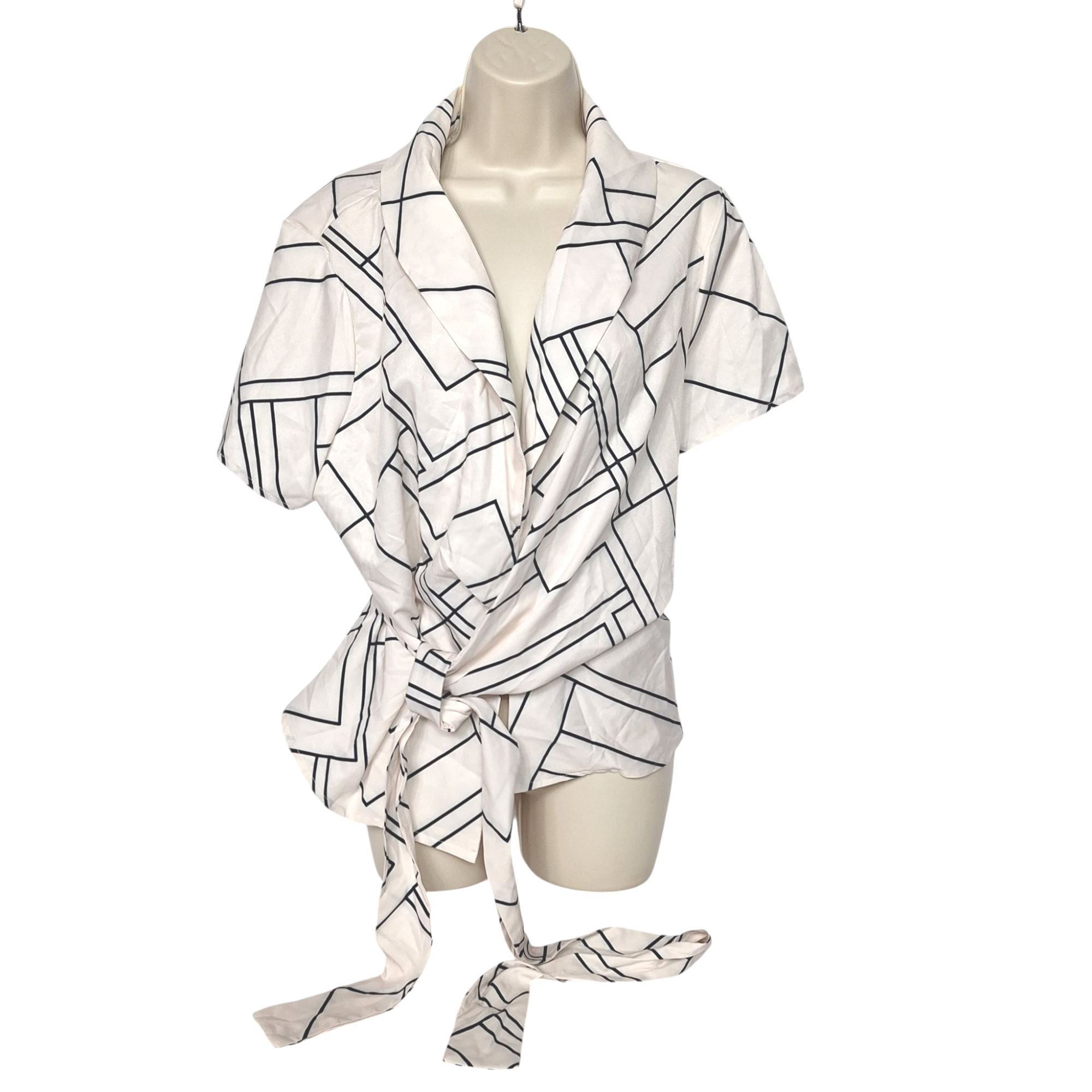 Shein SHEIN CURVE Geometric Print Wrap Blouse Short Sleeve V-Neck Size XL / US 12-14 / IT 48-50 - 2 Thumbnail