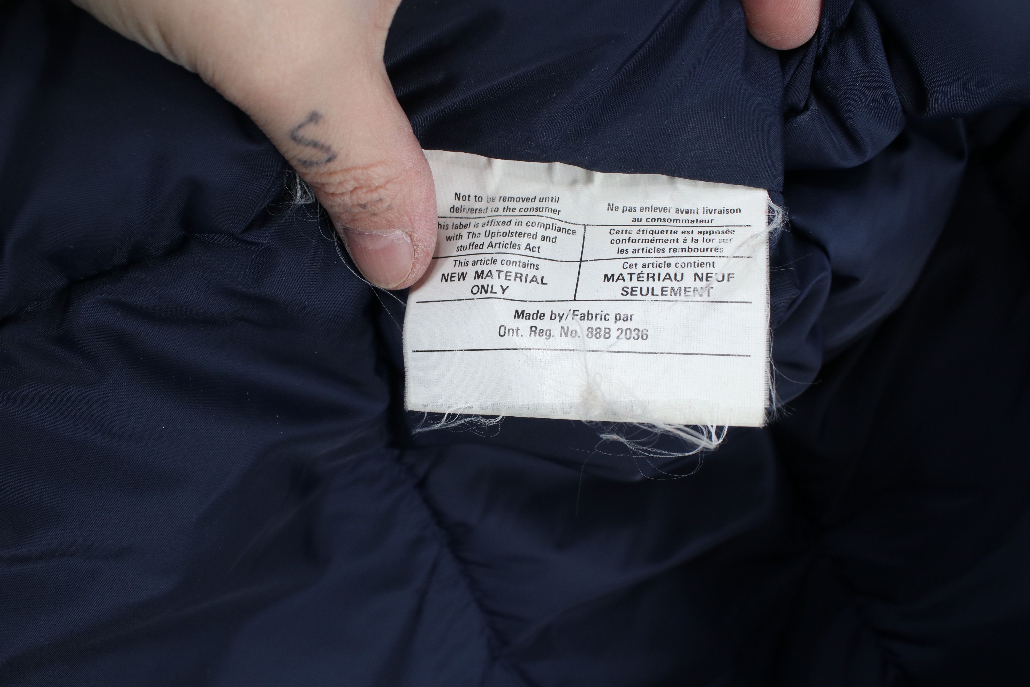 Eddie Bauer × Vintage Vintage 90s Eddie Bauer Duck Down Puffer Vest Jacket Blue Size US S / EU 44-46 / 1 - 11 Thumbnail