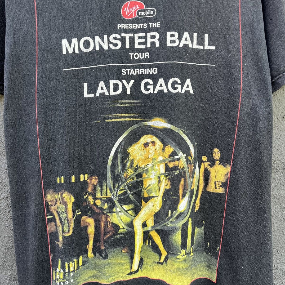 Band Tees Thrashed Faded Y2k Lady Gaga Tour Tee Size US M / EU 48-50 / 2 - 2 Thumbnail