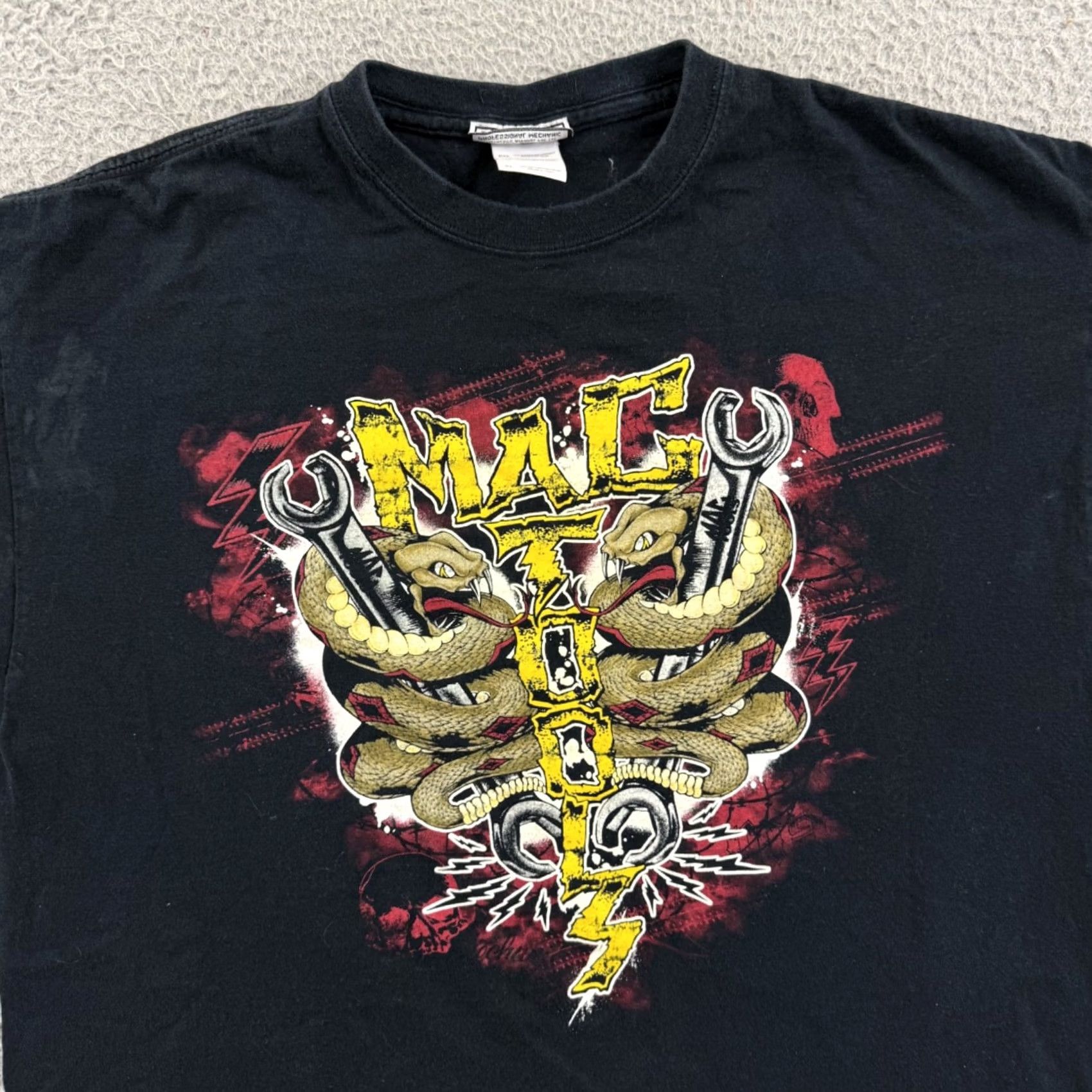 Vintage VINTAGE Mac Tools Shirt Mens XL Black Short Sleeve Snake Workwear Grunge Y2K 80s 90s Metal Punk Rock Logo Graphic Print Size US XL / EU 56 / 4 - 3 Thumbnail